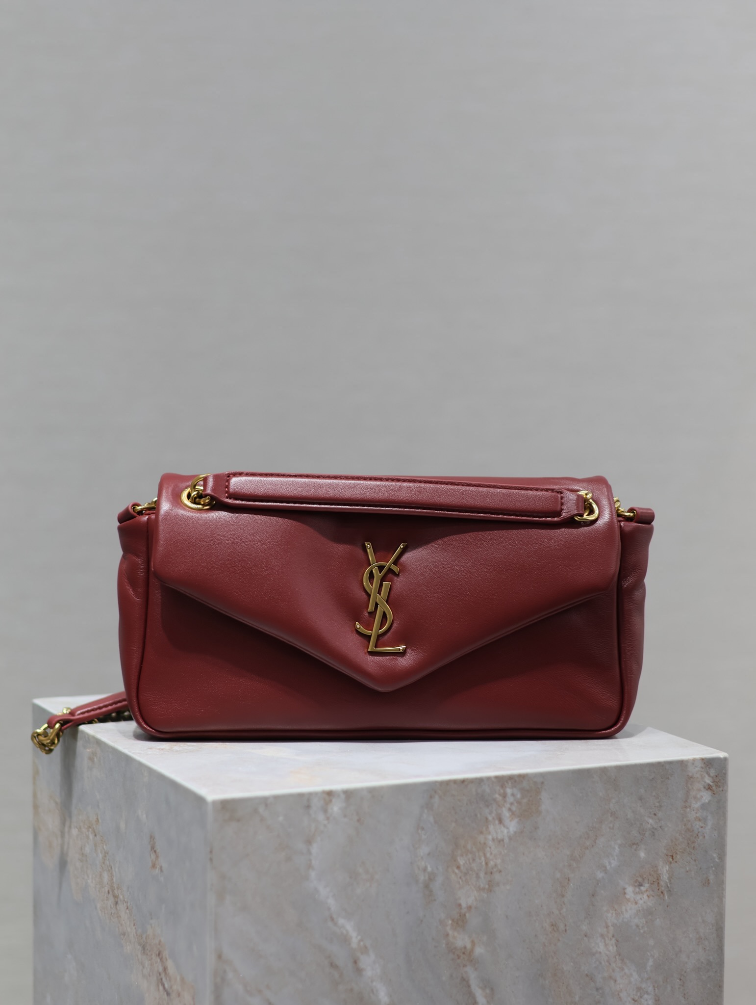 Bagsaaa Y51 Calypso Small In Plunged Lambskin 734153 Red - 26×14×7cm
