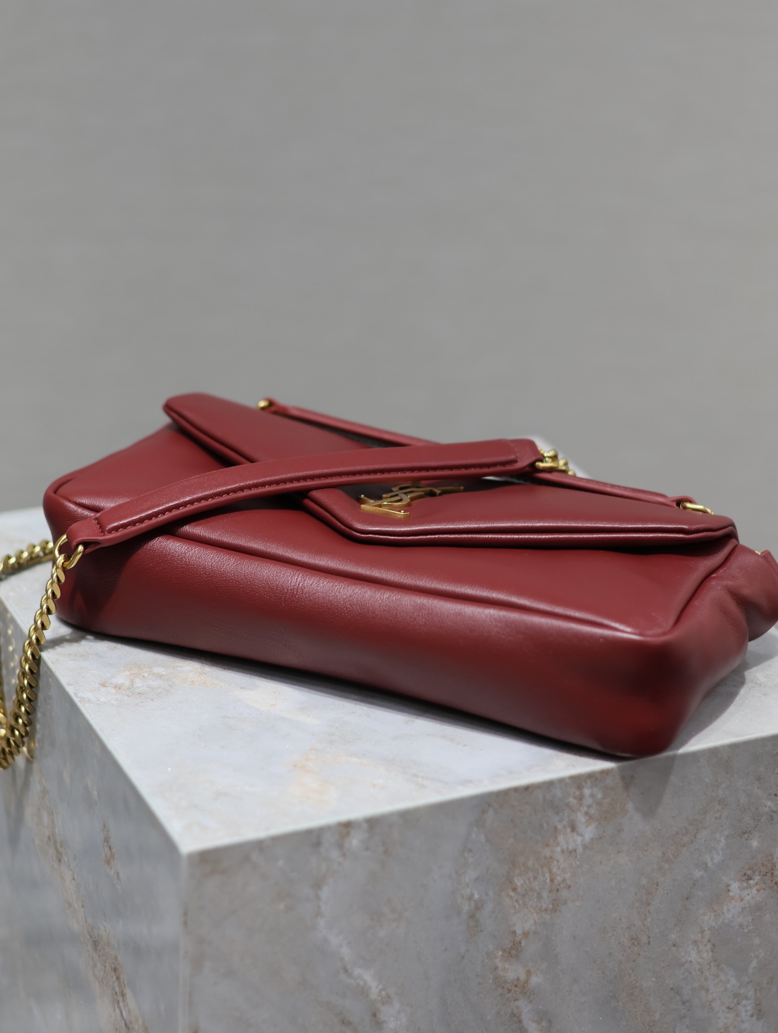 Bagsaaa Y51 Calypso Small In Plunged Lambskin 734153 Red - 26×14×7cm