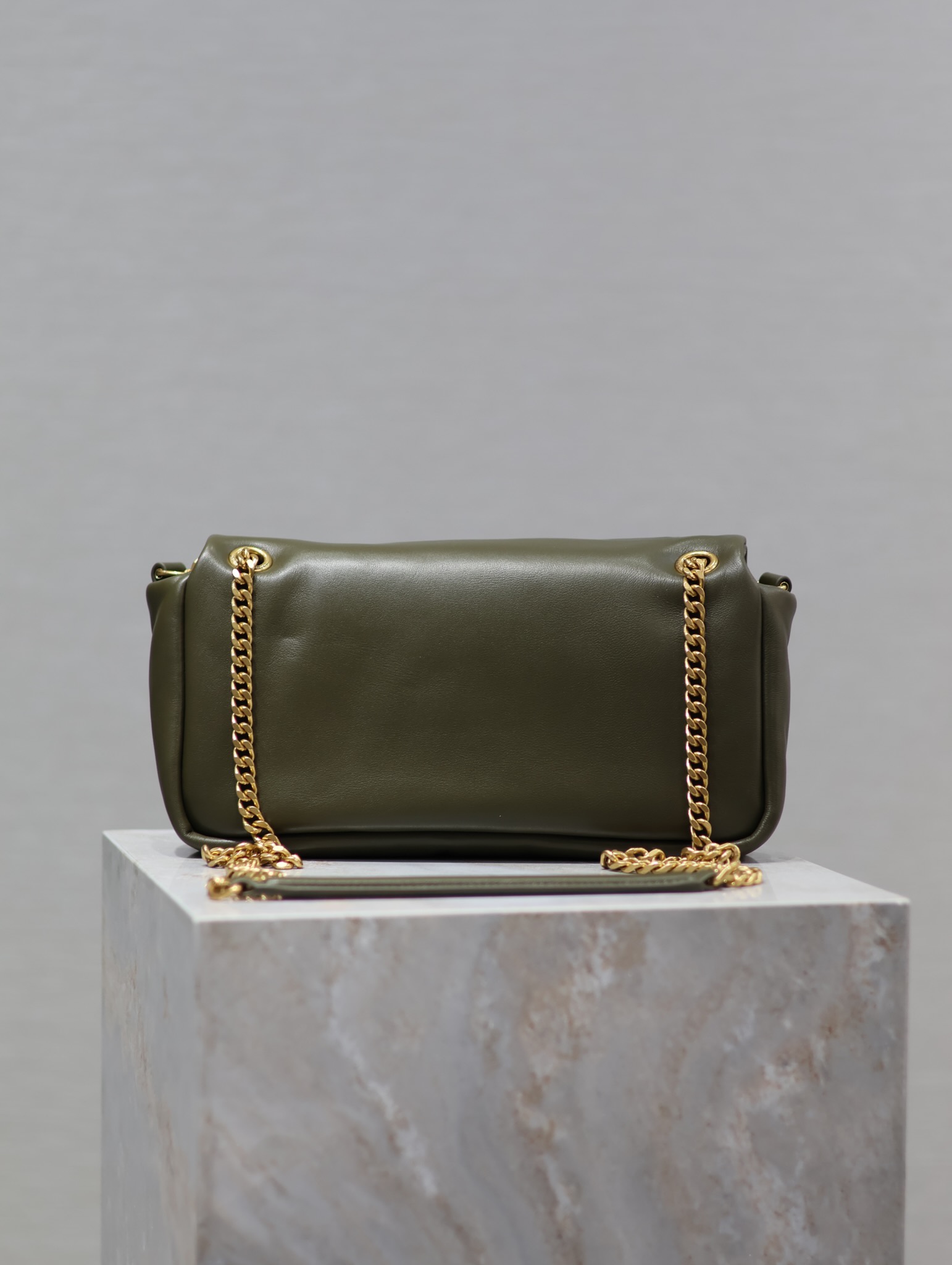 Bagsaaa Y51 Calypso Small In Plunged Lambskin 734153 Dark Green - 26×14×7cm