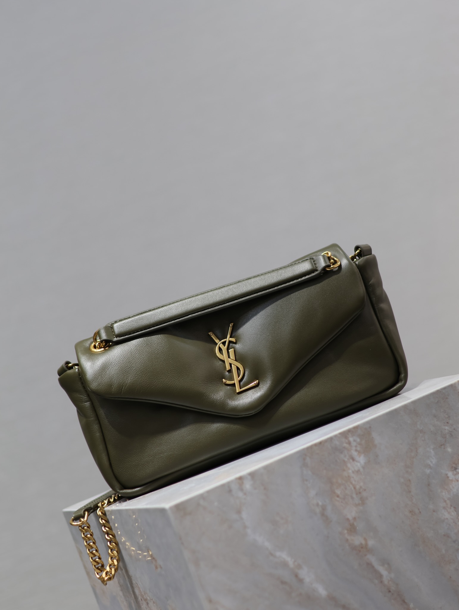 Bagsaaa Y51 Calypso Small In Plunged Lambskin 734153 Dark Green - 26×14×7cm