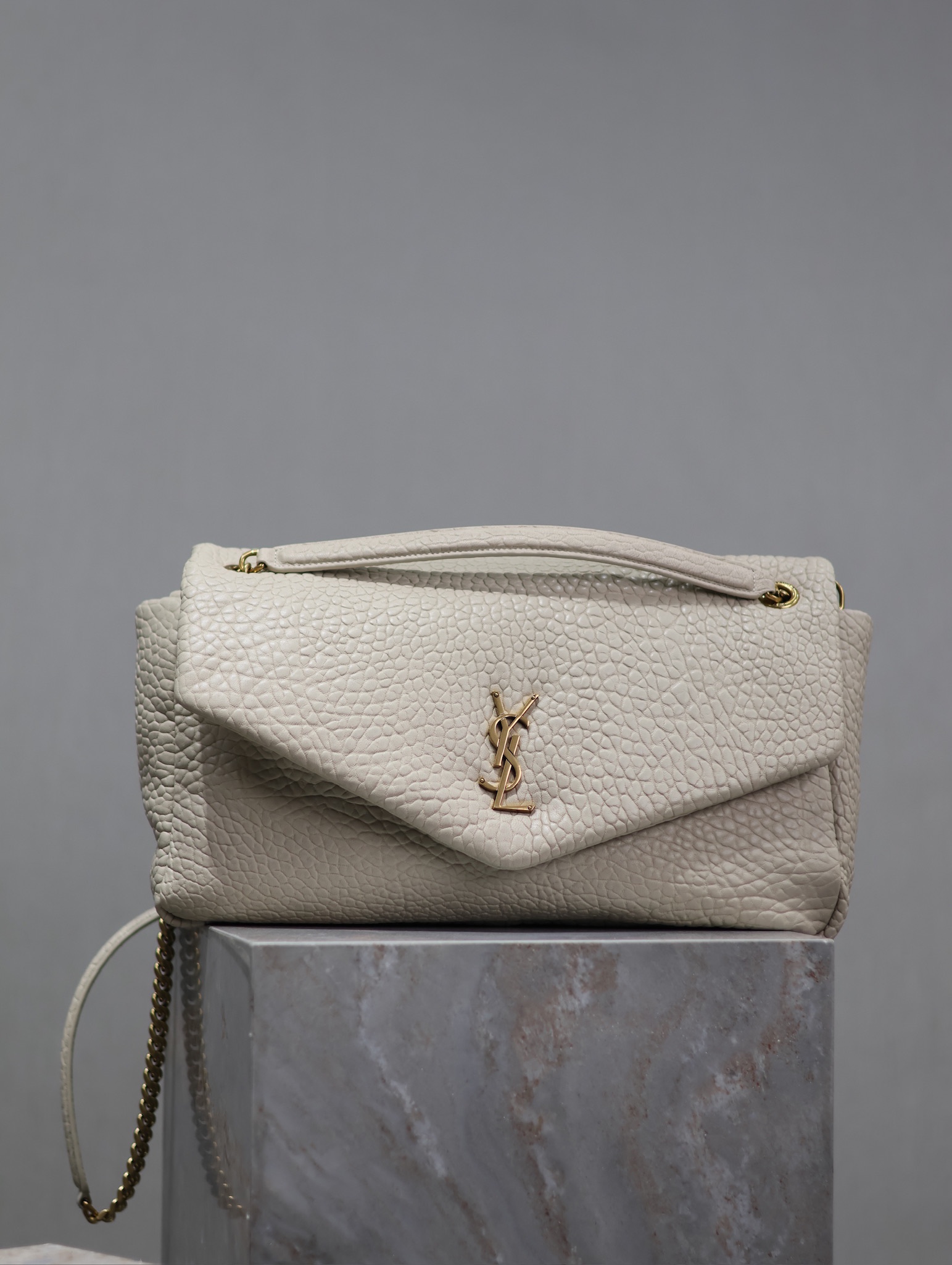 Bagsaaa Y51 Calypso Large In Grained Lambskin 777399 White - 38cm