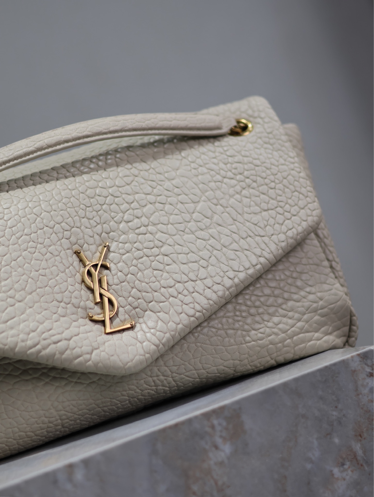 Bagsaaa Y51 Calypso Large In Grained Lambskin 777399 White - 38cm