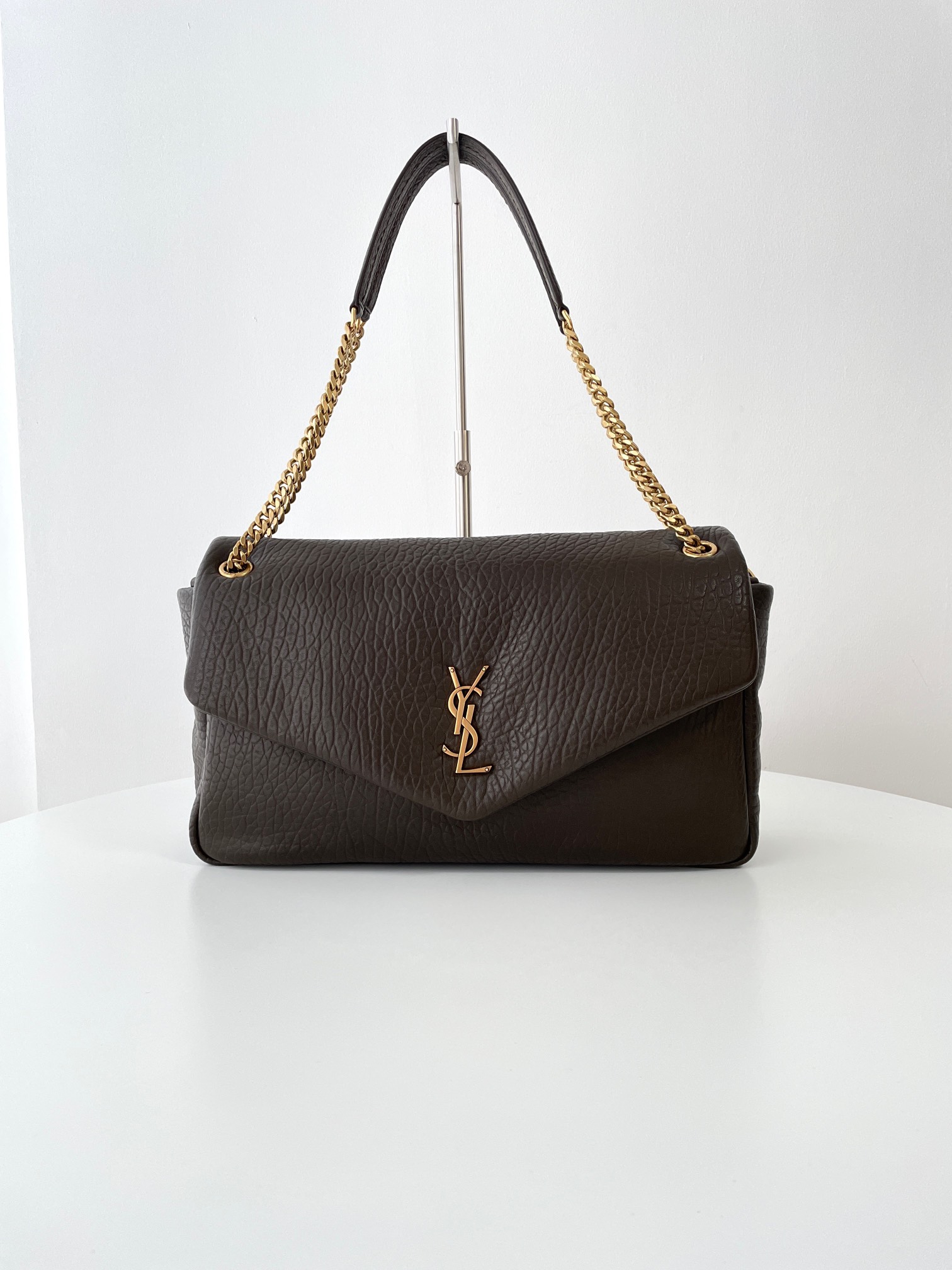 Bagsaaa Y51 Calypso Large In Grained Lambskin 777399 Light Musk - 38cm
