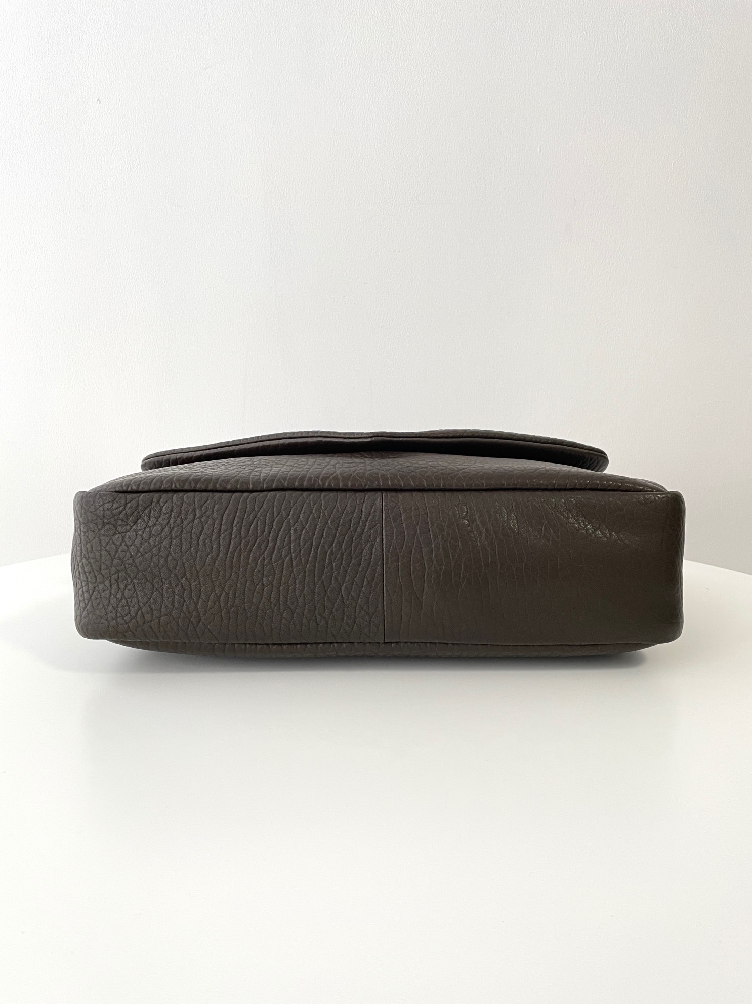 Bagsaaa Y51 Calypso Large In Grained Lambskin 777399 Light Musk - 38cm