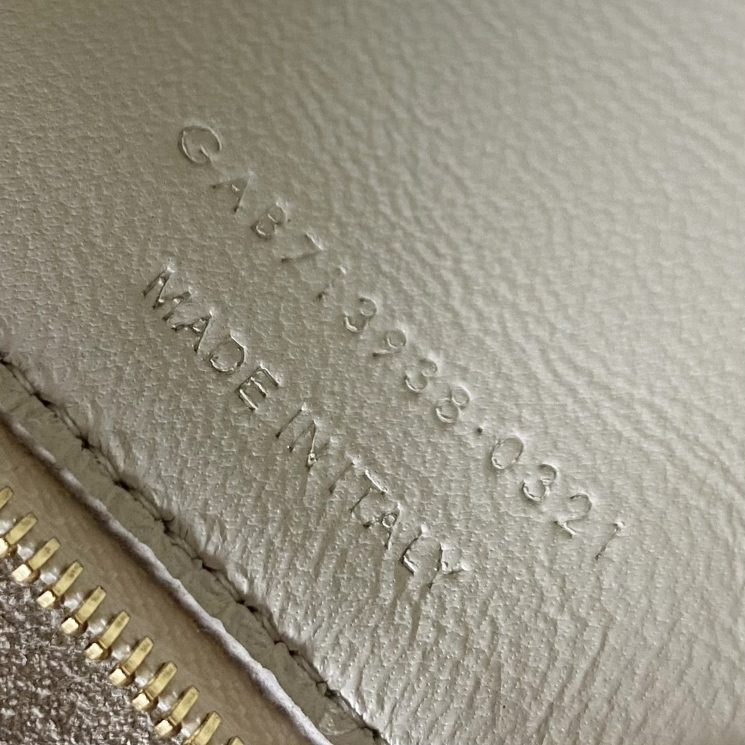 Bagsaaa Y51 Le 5 À 7 S*pple Small In Grained Leather White 713938 - 23x22x10 cm