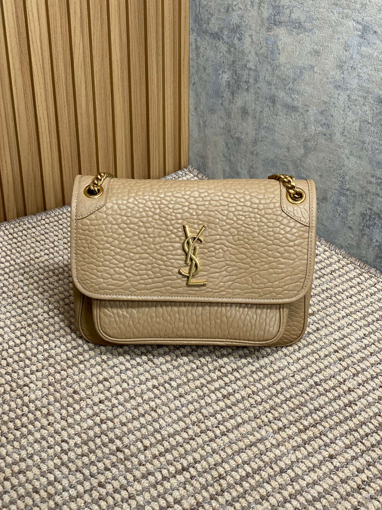Bagsaaa Y51 Niki Medium In Grained Lambskin Beige - 28 X 20 X 8.5 CM