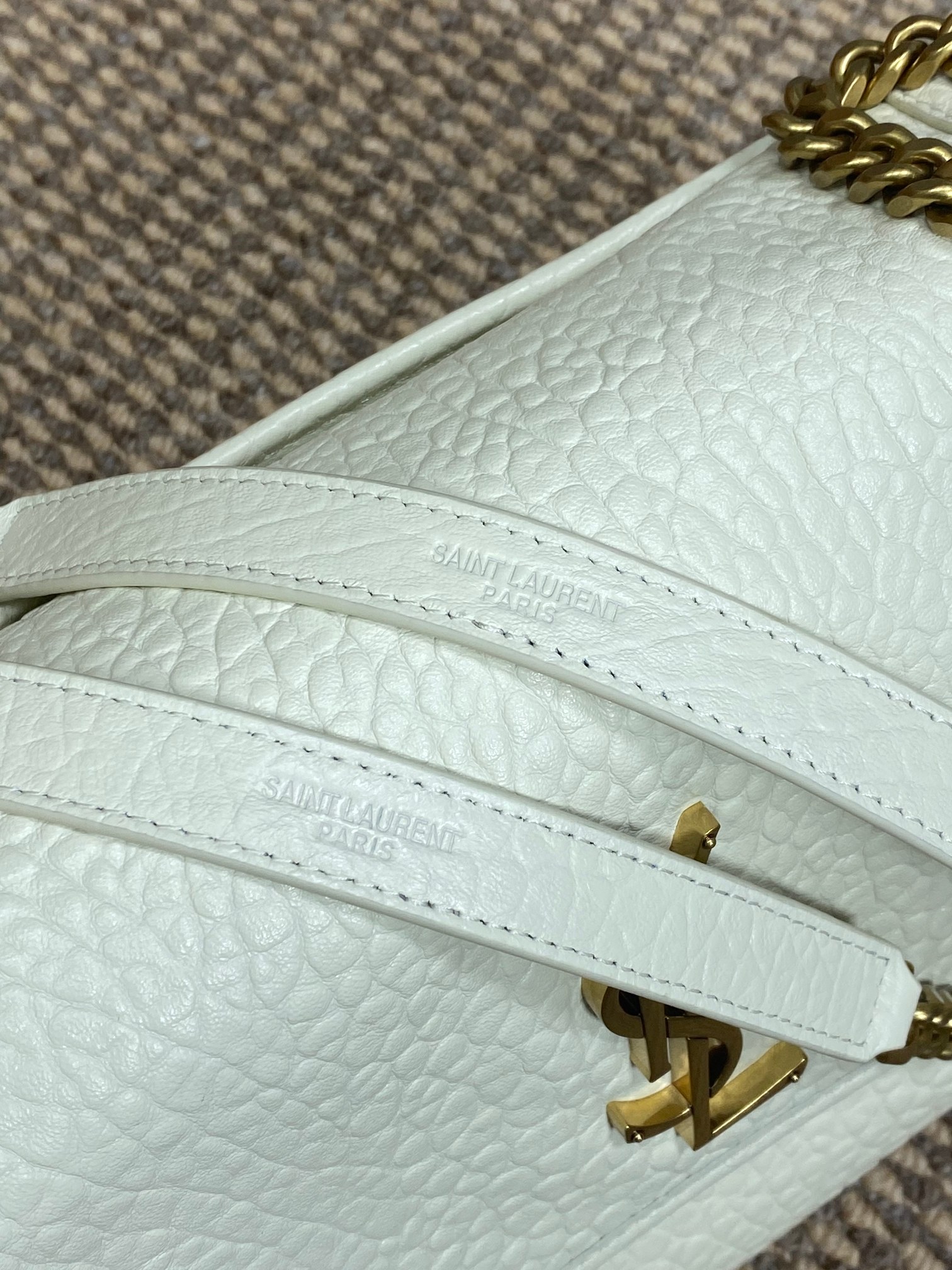 Bagsaaa Y51 Niki Medium In Grained Lambskin White - 28 X 20 X 8.5 CM
