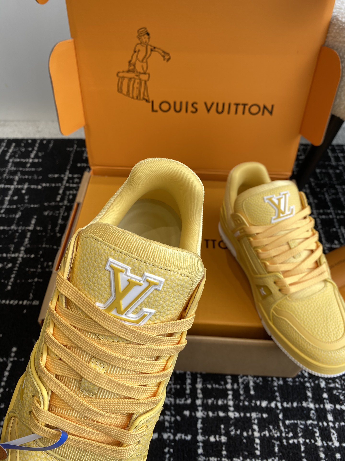 Bagsaaa LV Trainer Sneaker Yellow