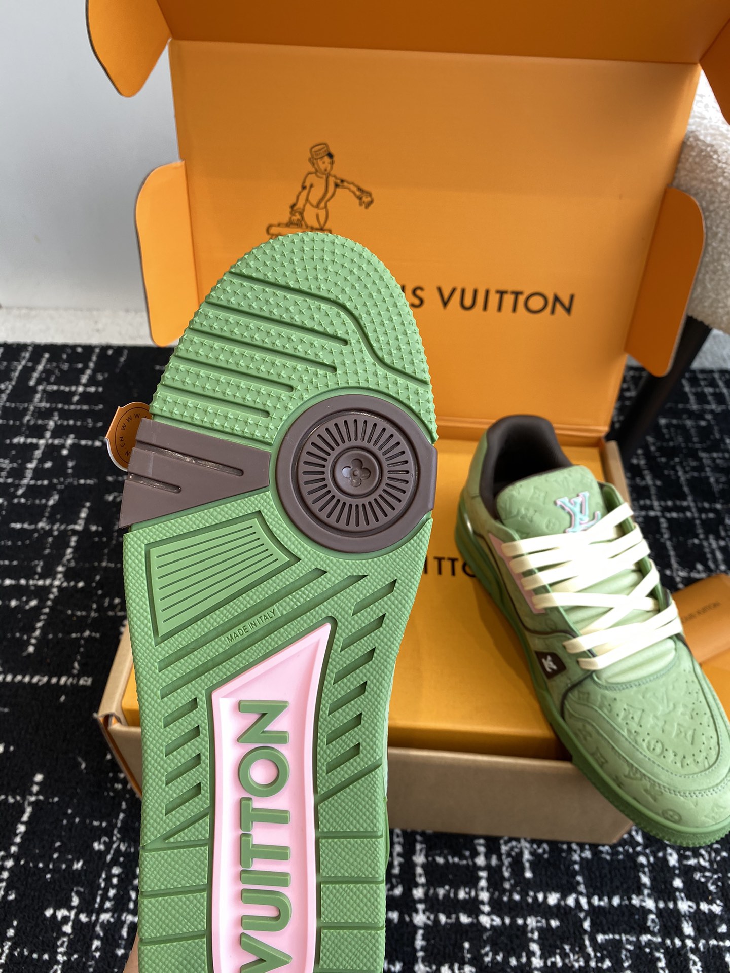 Bagsaaa LV Trainer Sneaker Green Monogram