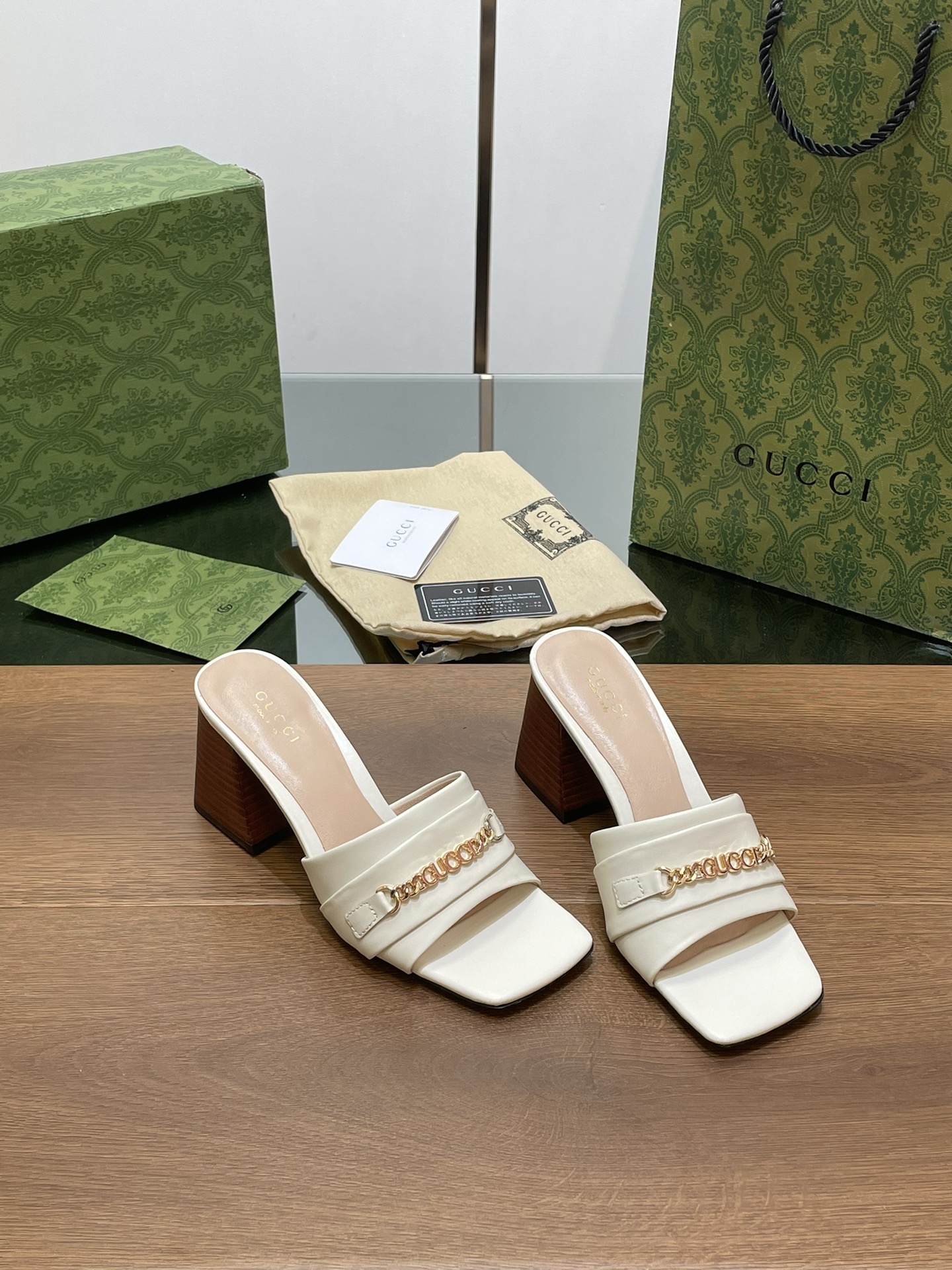 Bagsaaa Gvc*1 Signoria Slide Sandal 786595 White