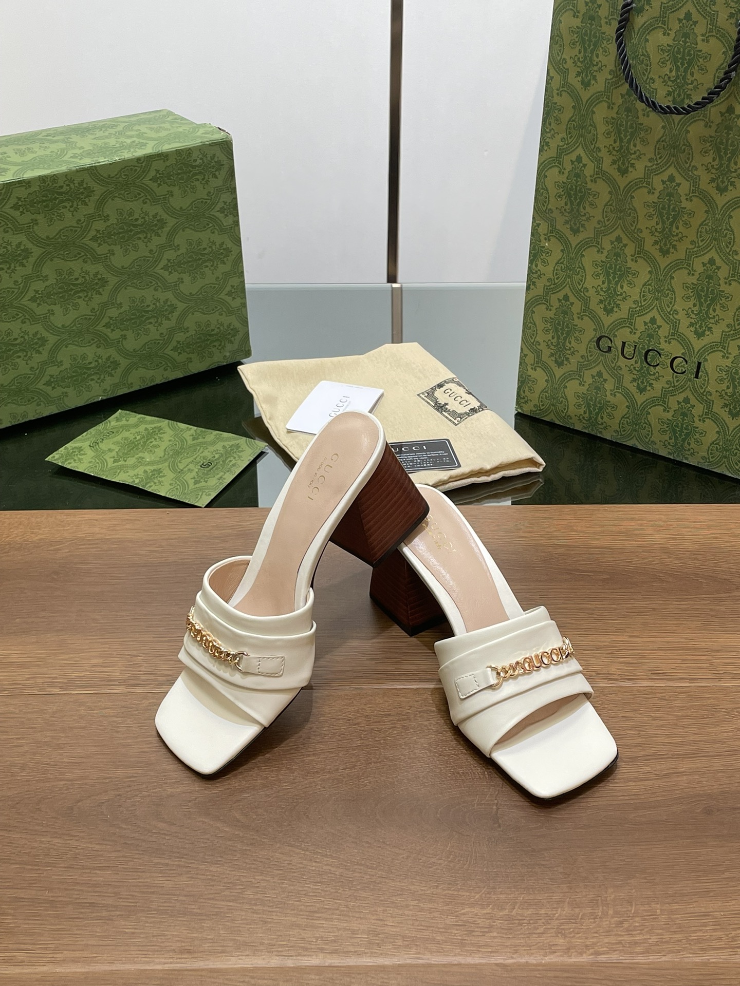 Bagsaaa Gvc*1 Signoria Slide Sandal 786595 White