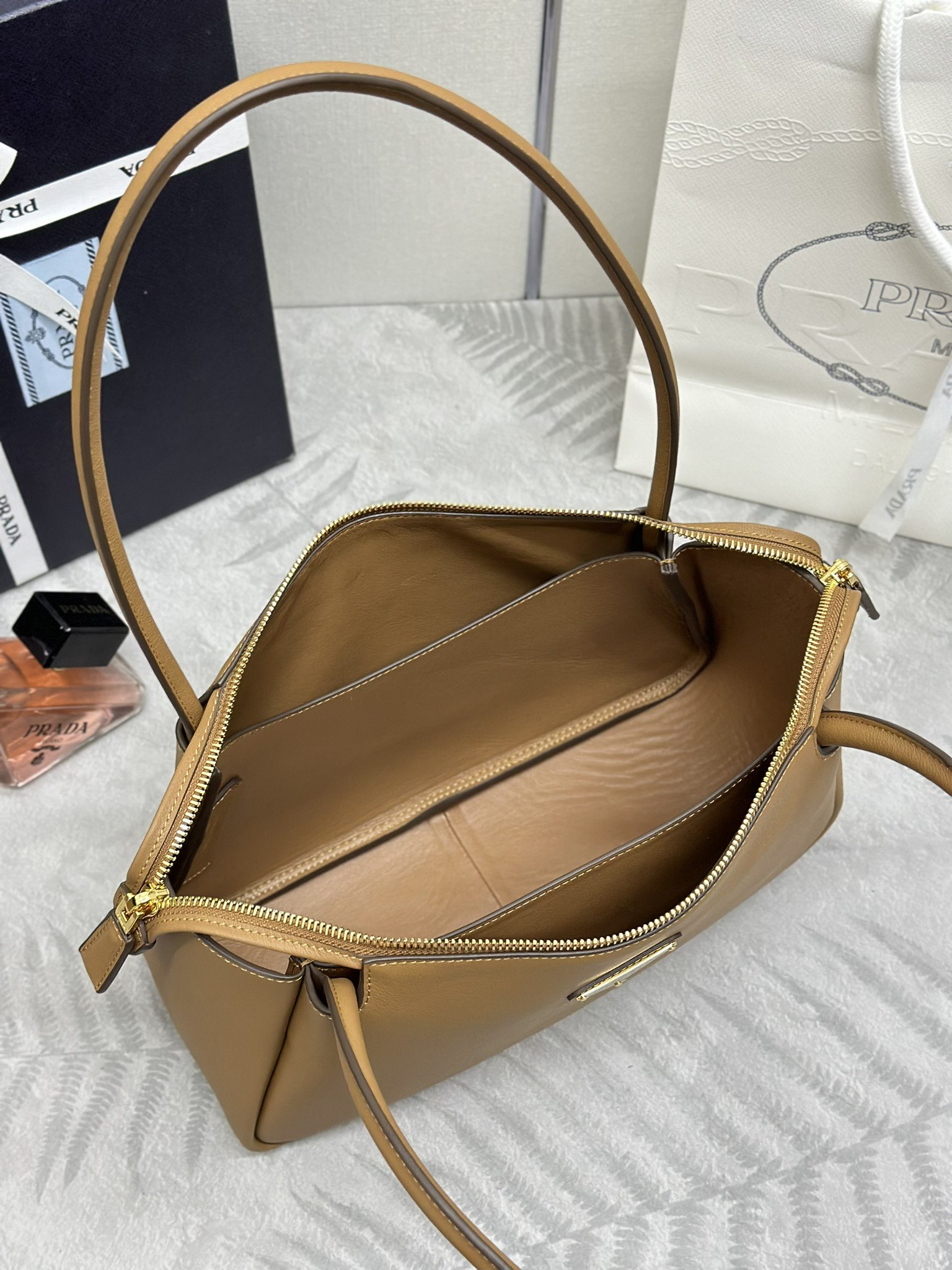Bagsaaa Pra*a Medium Leather Handbag 1BA444 Caramel - 28x16x10.5 cm