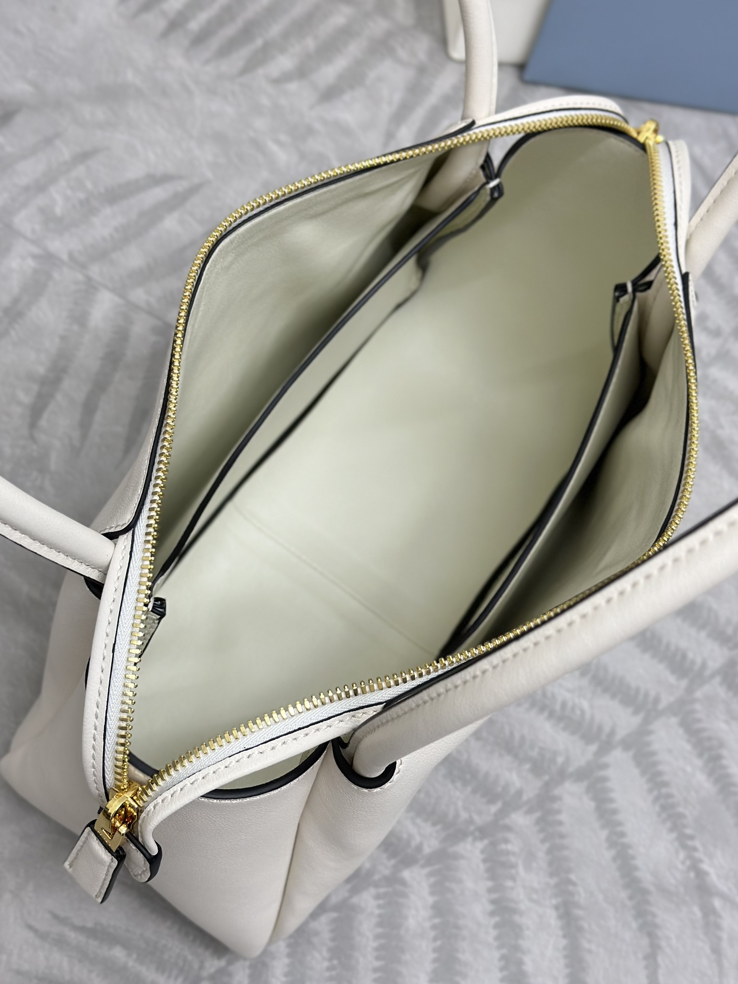 Bagsaaa Pra*a Medium Leather Handbag 1BA444 White - 28x16x10.5 cm