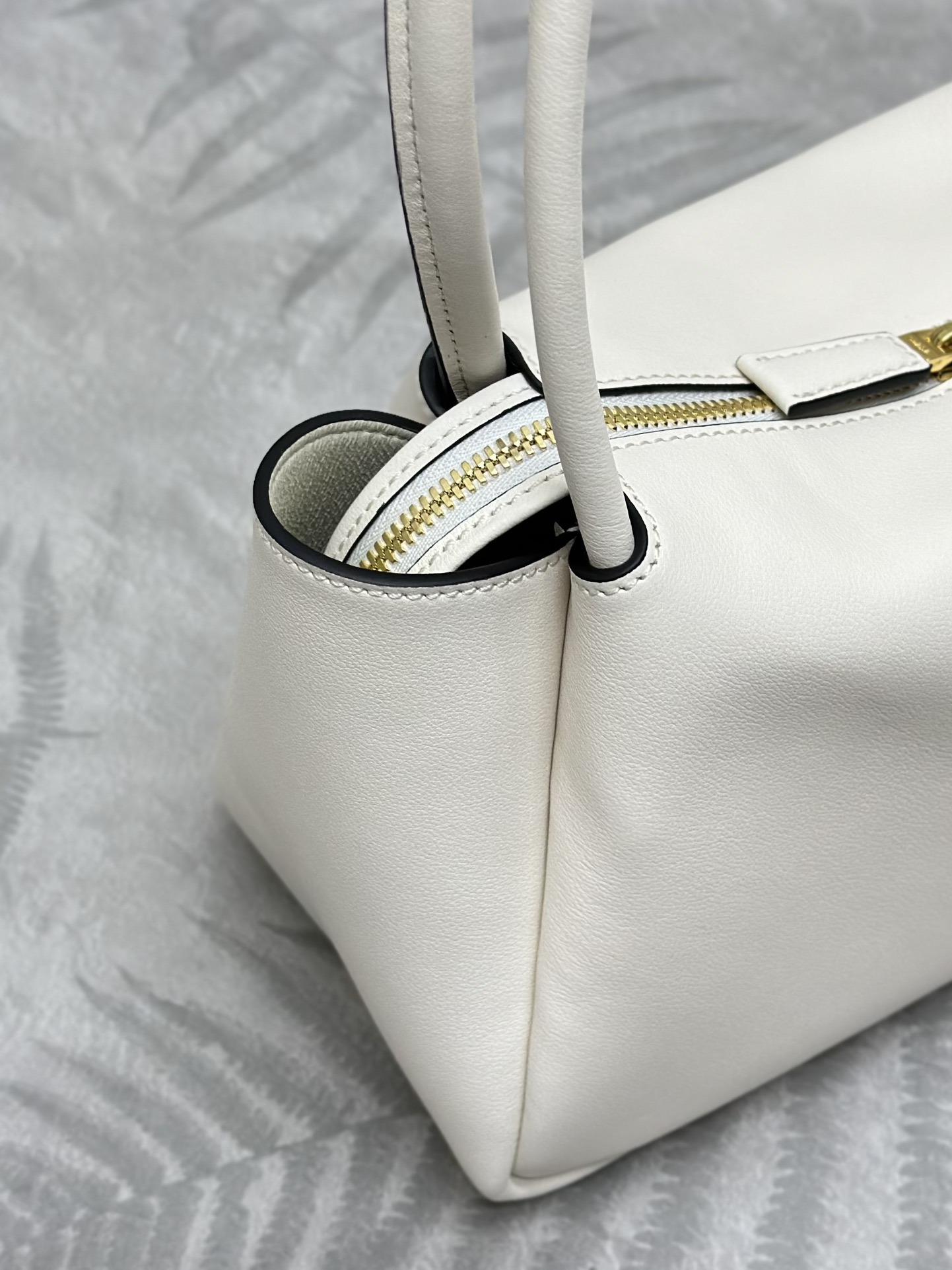 Bagsaaa Pra*a Medium Leather Handbag 1BA444 White - 28x16x10.5 cm
