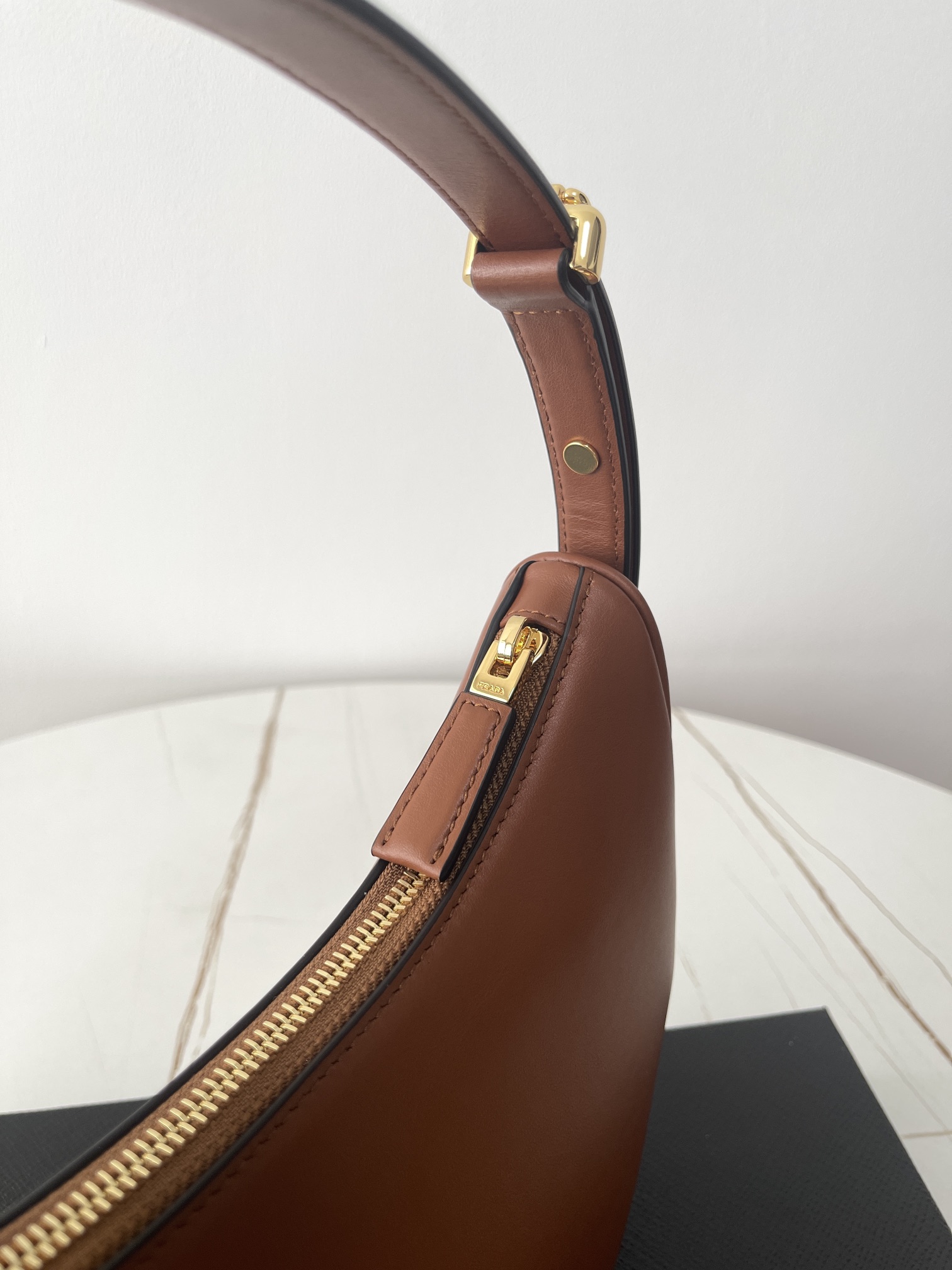 Bagsaaa Pra*a Arqué Leather Shoulder Bag 1BC194 Brown - 22×18×6 cm