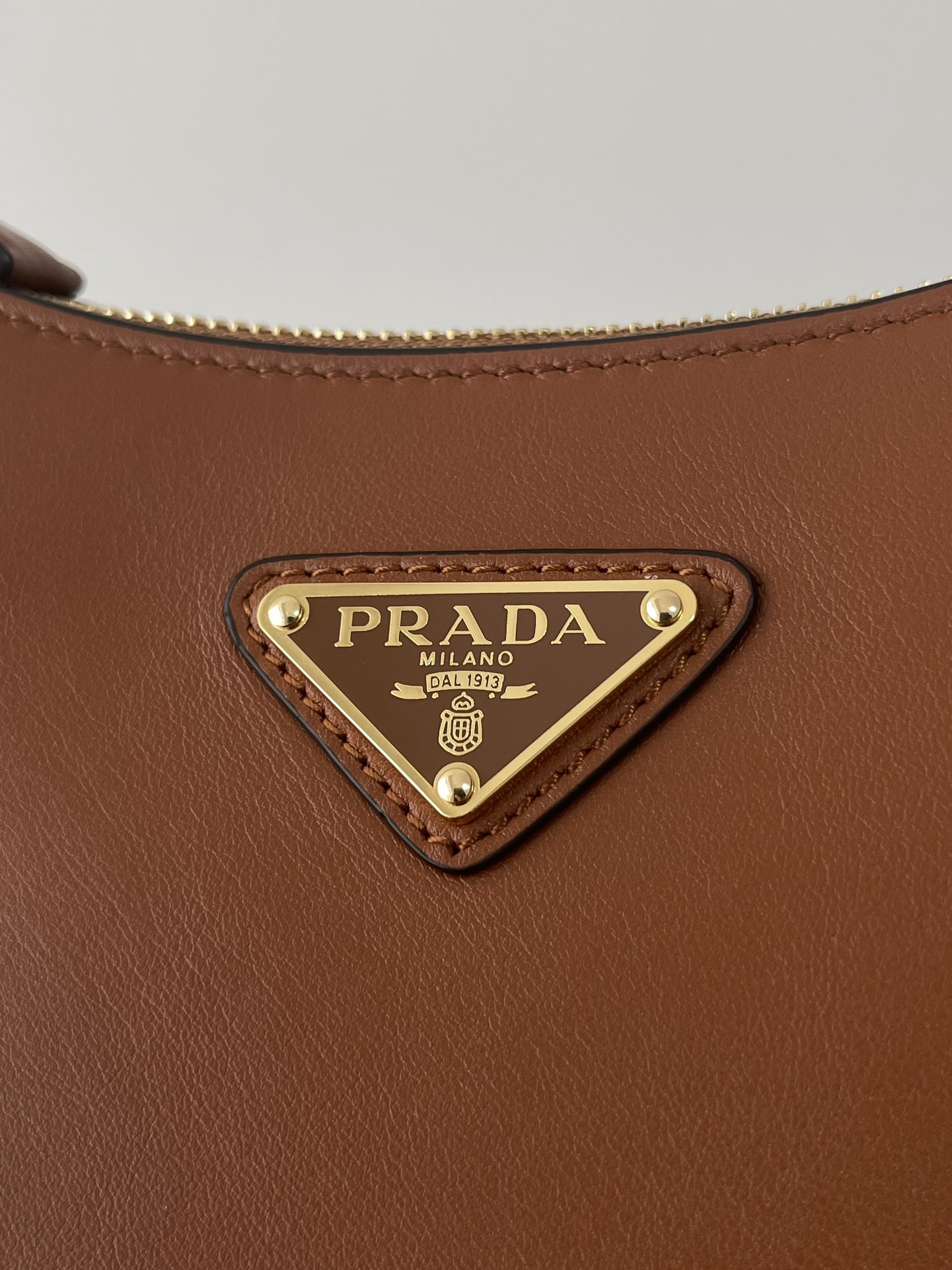 Bagsaaa Pra*a Arqué Leather Shoulder Bag 1BC194 Brown - 22×18×6 cm