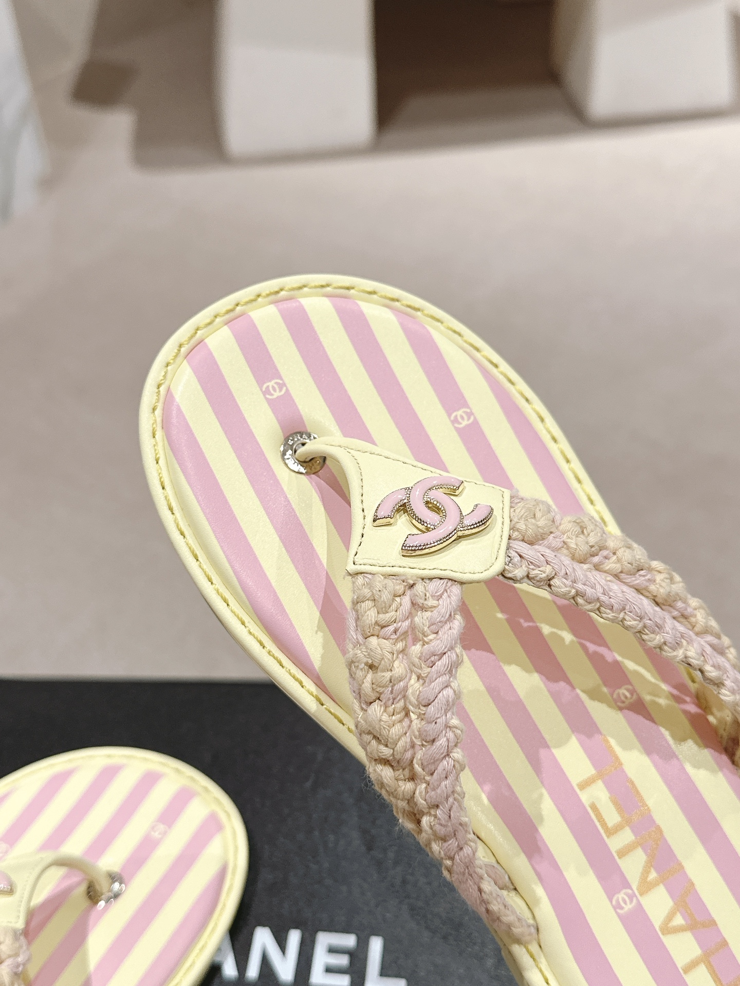 Bagsaaa Ch**el Thongs G45596 Yellow & Pink