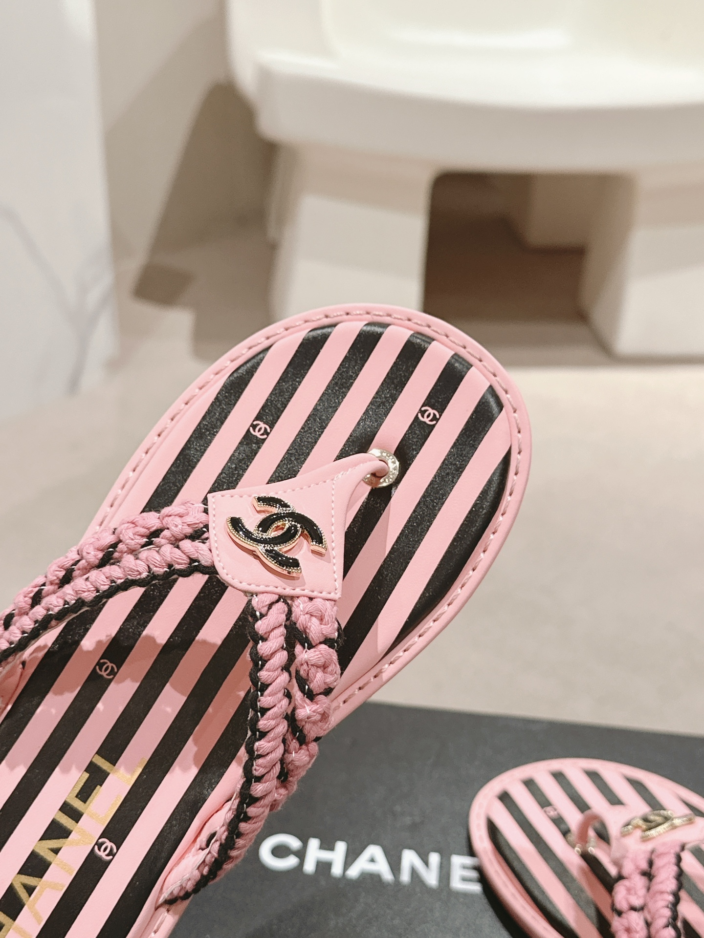 Bagsaaa Ch**el Thongs G45596 Black & Pink