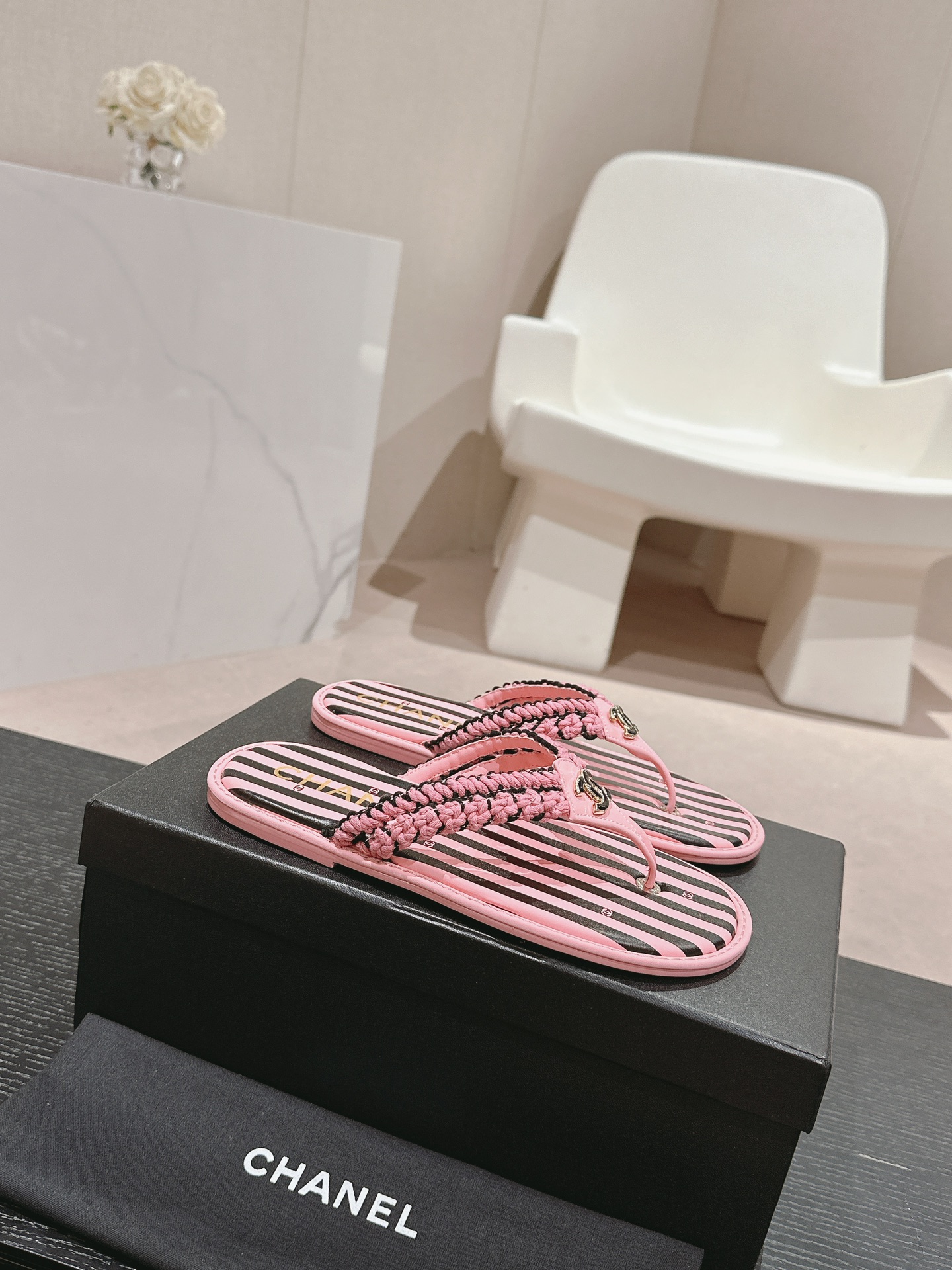 Bagsaaa Ch**el Thongs G45596 Black & Pink