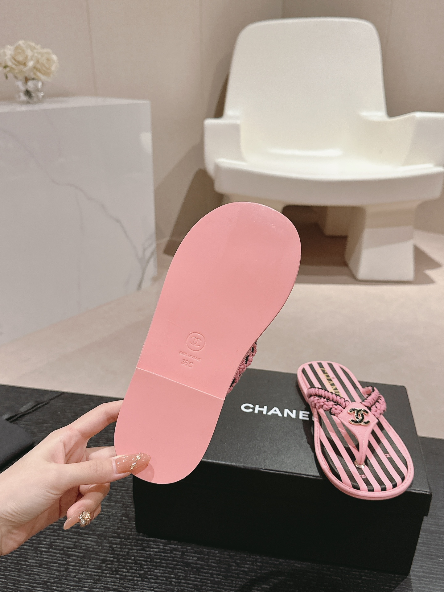 Bagsaaa Ch**el Thongs G45596 Black & Pink