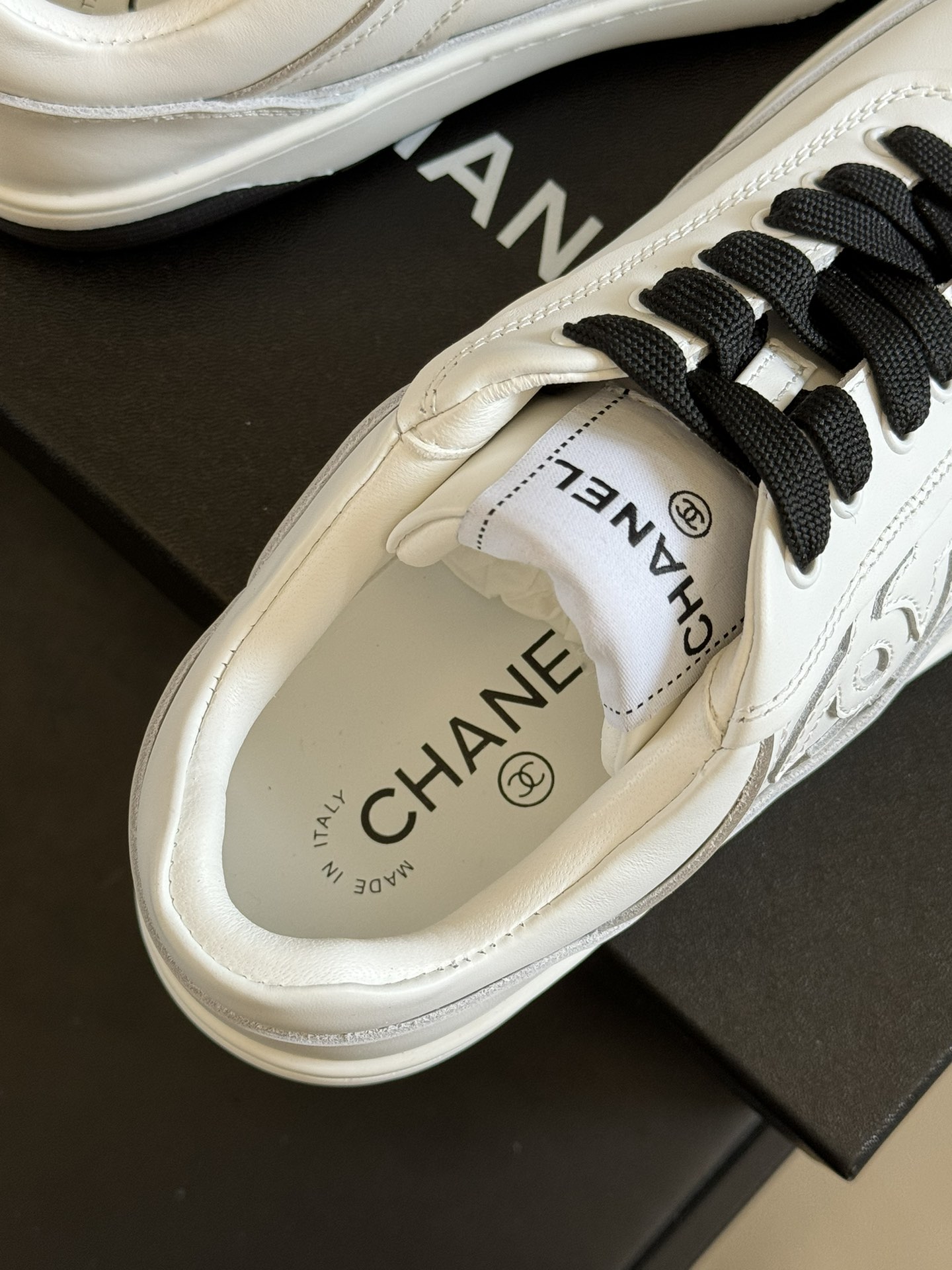 Bagsaaa Ch**el Sneakers G39978 White