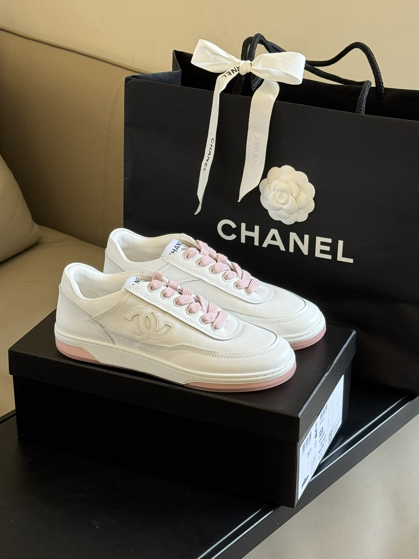 Bagsaaa Ch**el Sneakers G39978 White & Pink