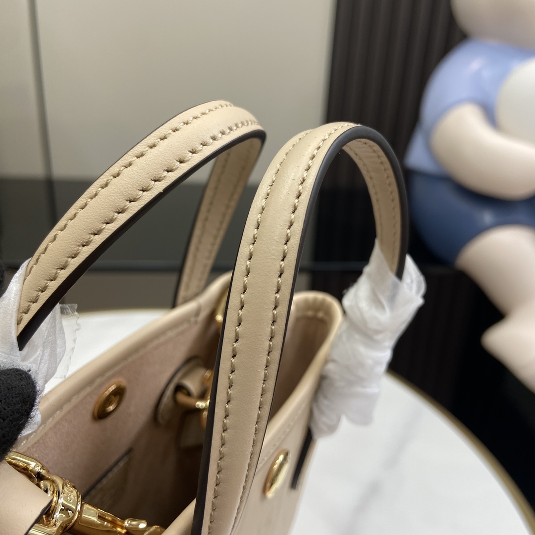 Bagsaaa Gvc*1 GG S*per Mini Bag With Strap 790133 Light Beige - 21cm