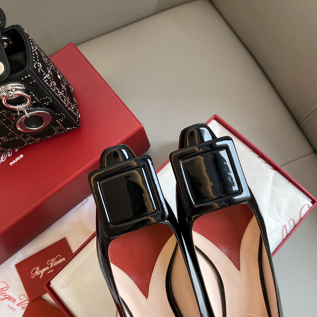 Bagsaaa Roger Vivier Strass Heel Covered Buckle Ballerinas in Patent Leather Black