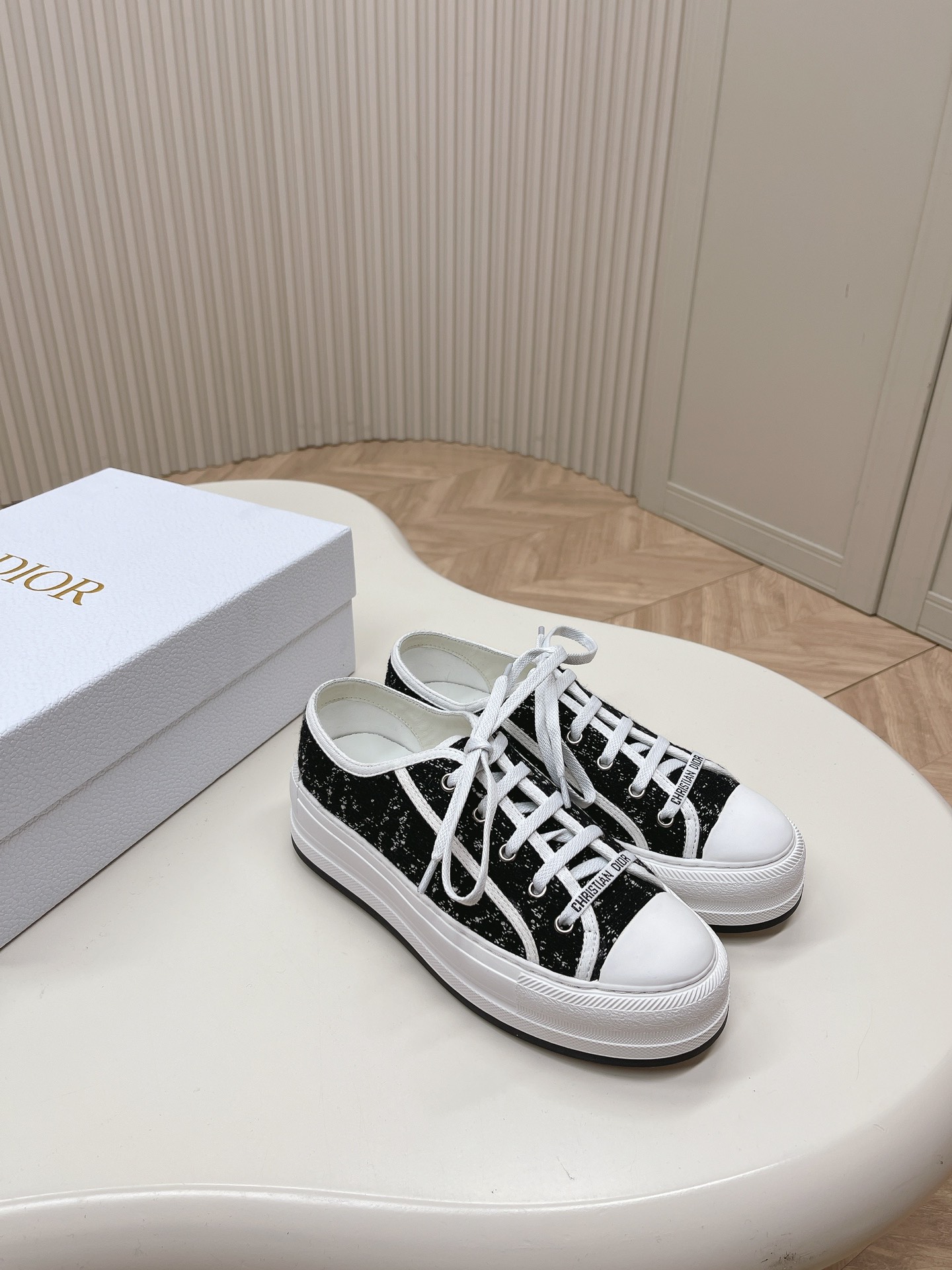 Bagsaaa Walk'n'D10r Platform Sneaker Black and White Cannage Tweed