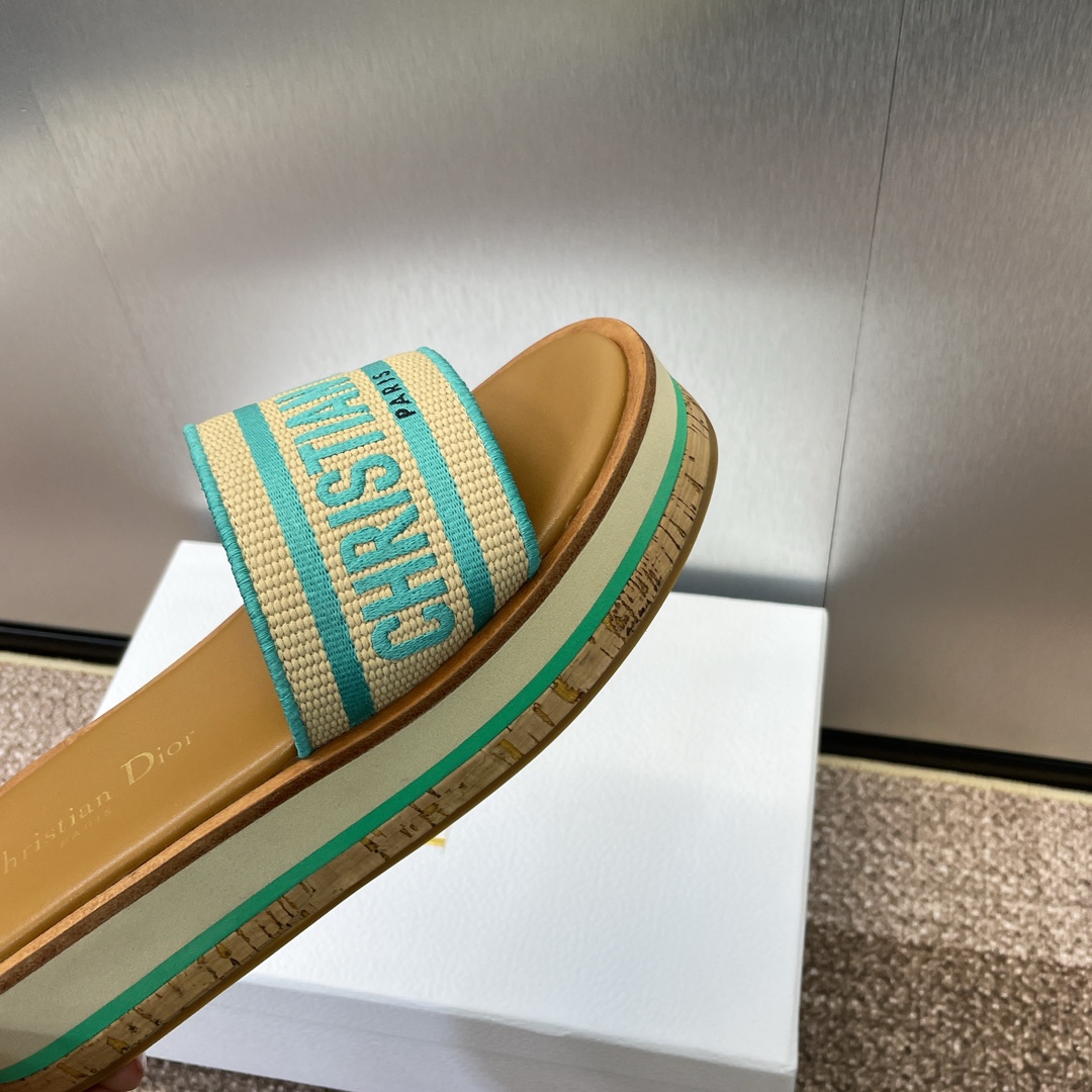 Bagsaaa D10r Dway Platform Slide Natural Raffia and Aquamarina Embroidered Cotton