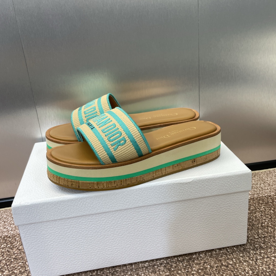Bagsaaa D10r Dway Platform Slide Natural Raffia and Aquamarina Embroidered Cotton