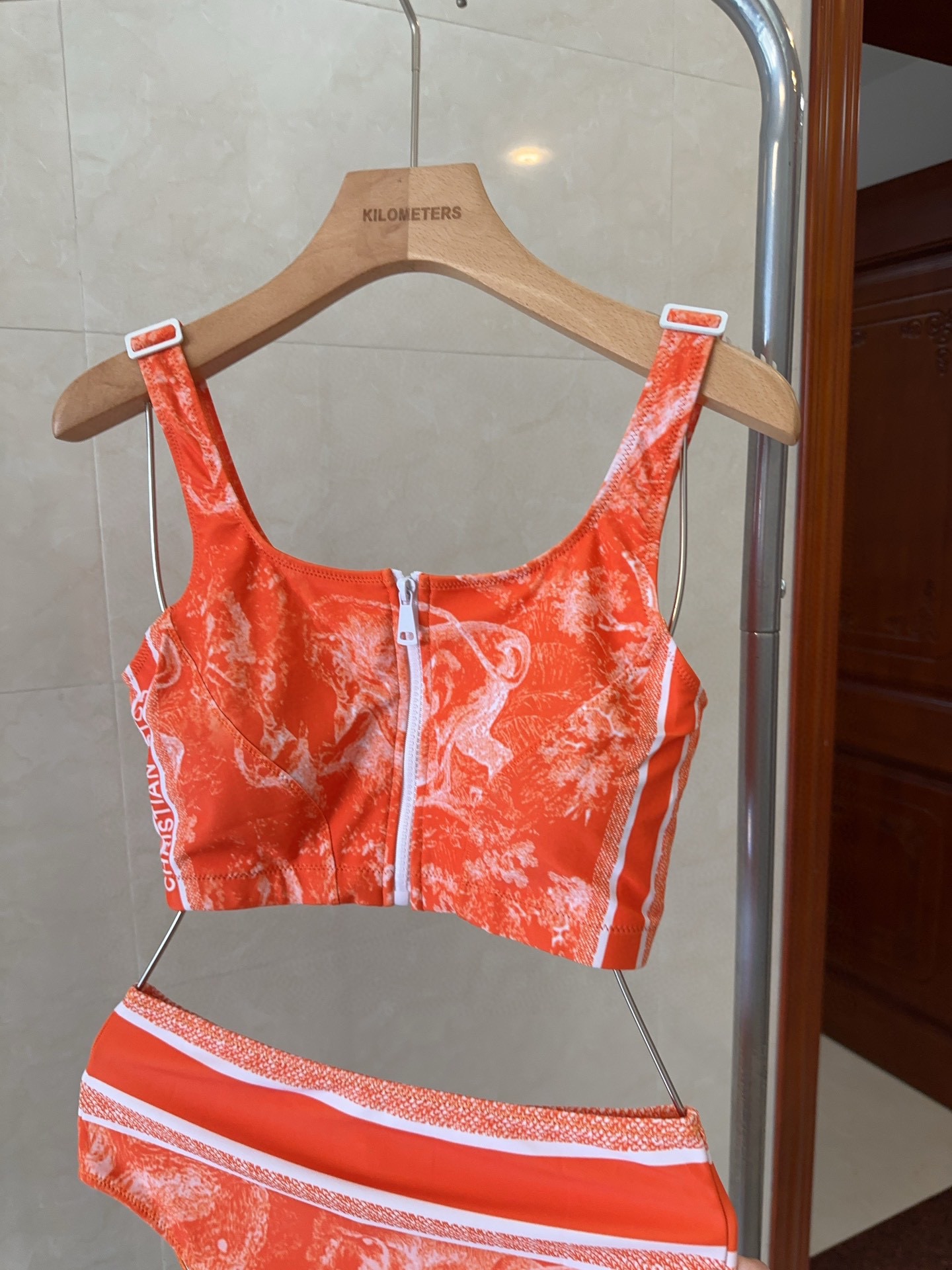 Bagsaaa D10r Bikini 01