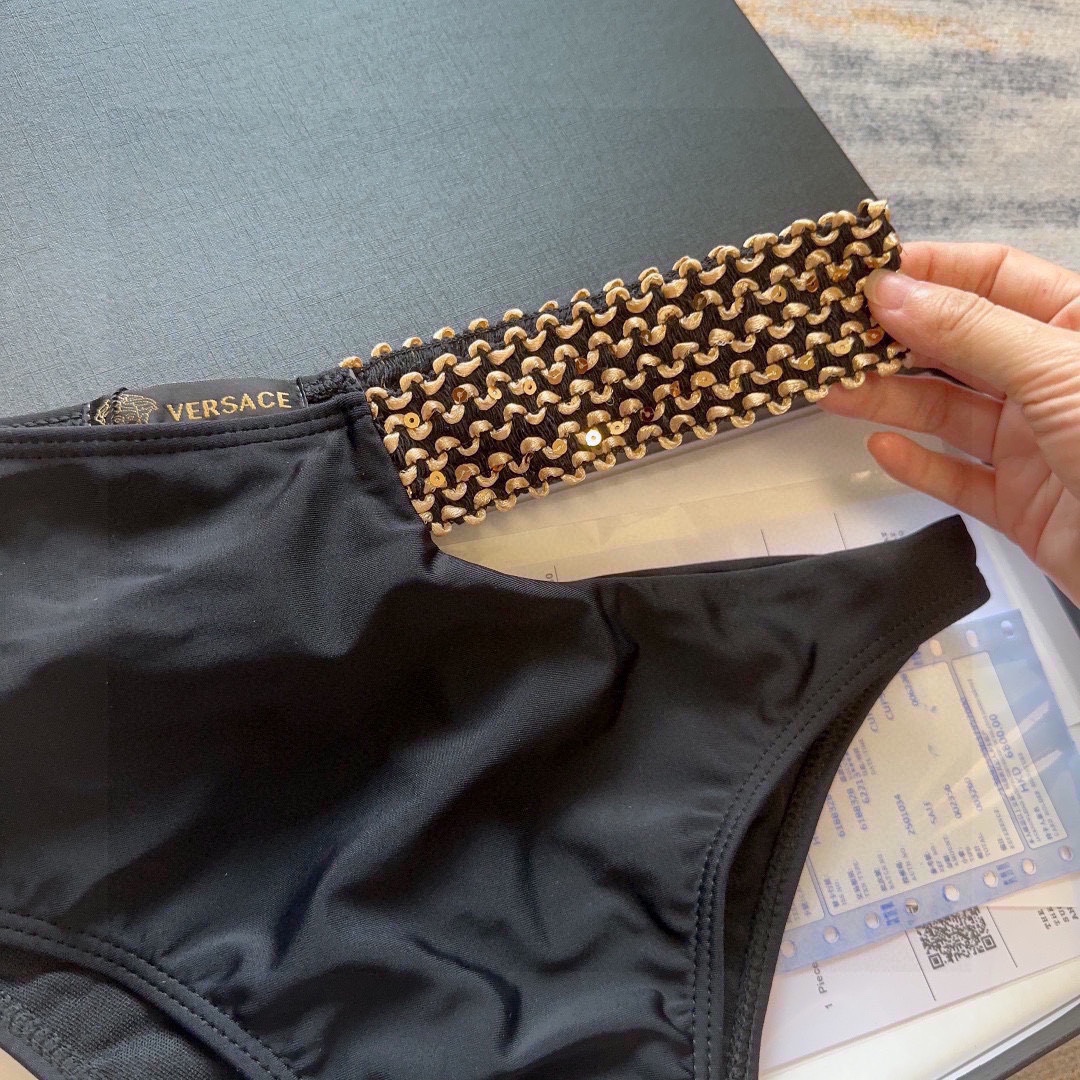 Bagsaaa Versace Bikini 02