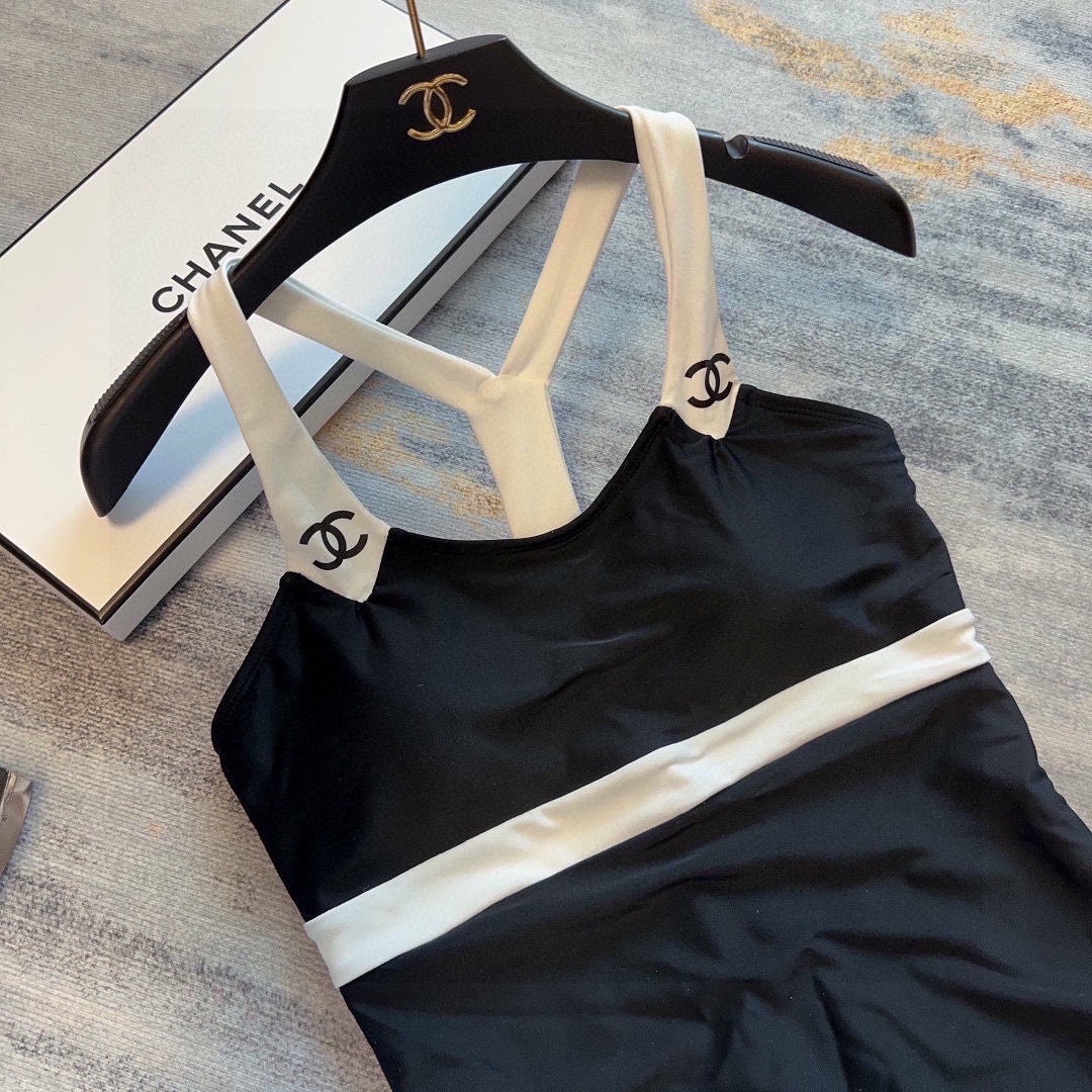 Bagsaaa Ch**el Bikini 05