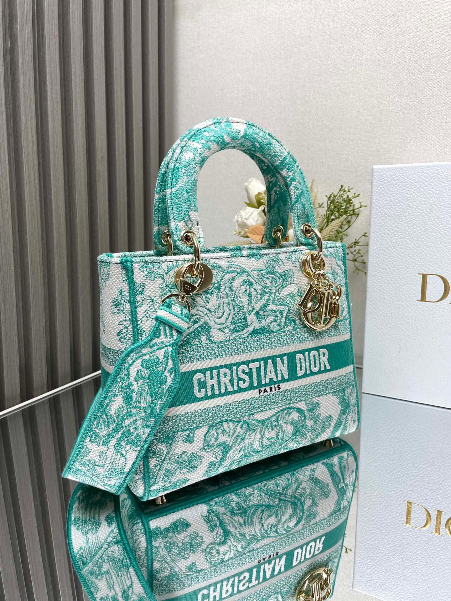 Bagsaaa Medium D10riviera Lady D-Lite Bag Aquamarina Toile de Jouy Embroidery - 24 x 20 x 12 cm
