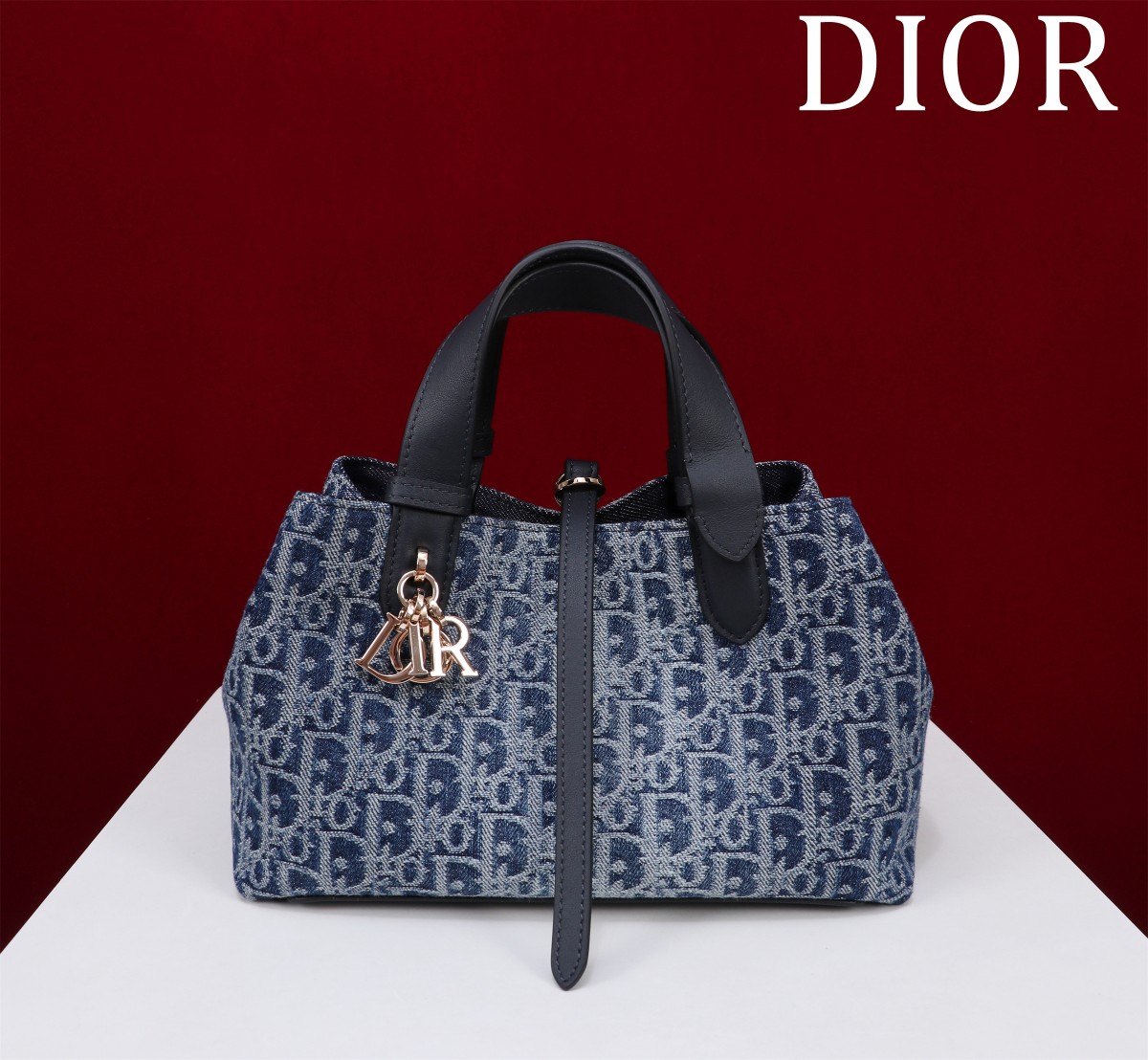 Bagsaaa Medium D10r Toujours Bag Blue Denim D10r Oblique Jacquard - 28.5 x 21.5 x 17 cm