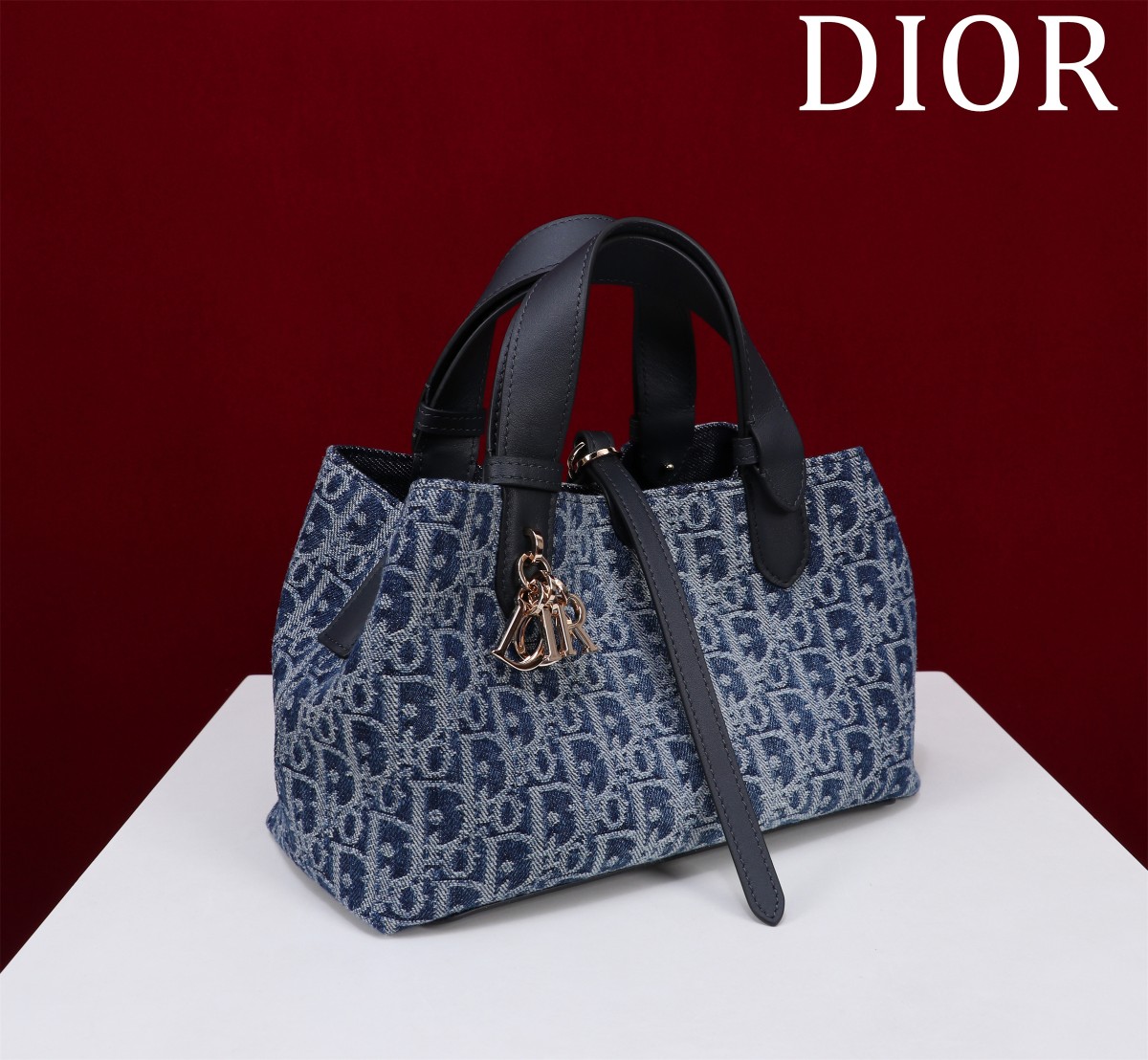 Bagsaaa Medium D10r Toujours Bag Blue Denim D10r Oblique Jacquard - 28.5 x 21.5 x 17 cm
