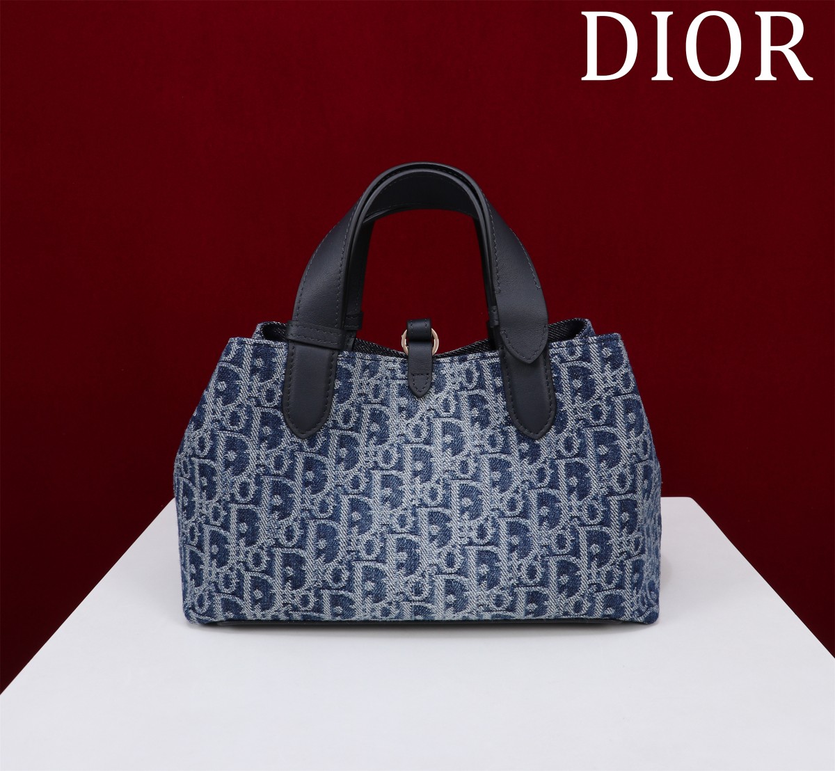 Bagsaaa Medium D10r Toujours Bag Blue Denim D10r Oblique Jacquard - 28.5 x 21.5 x 17 cm