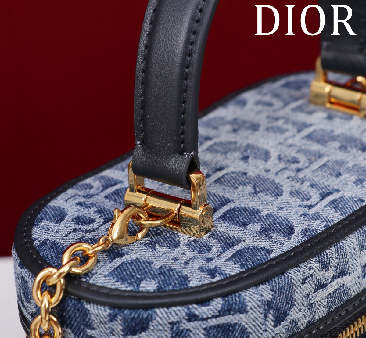 Bagsaaa D10r 30 Montaigne Mini Vanity Case Blue Denim D10r Oblique Jacquard - 16.5 x 8 x 9.5 cm