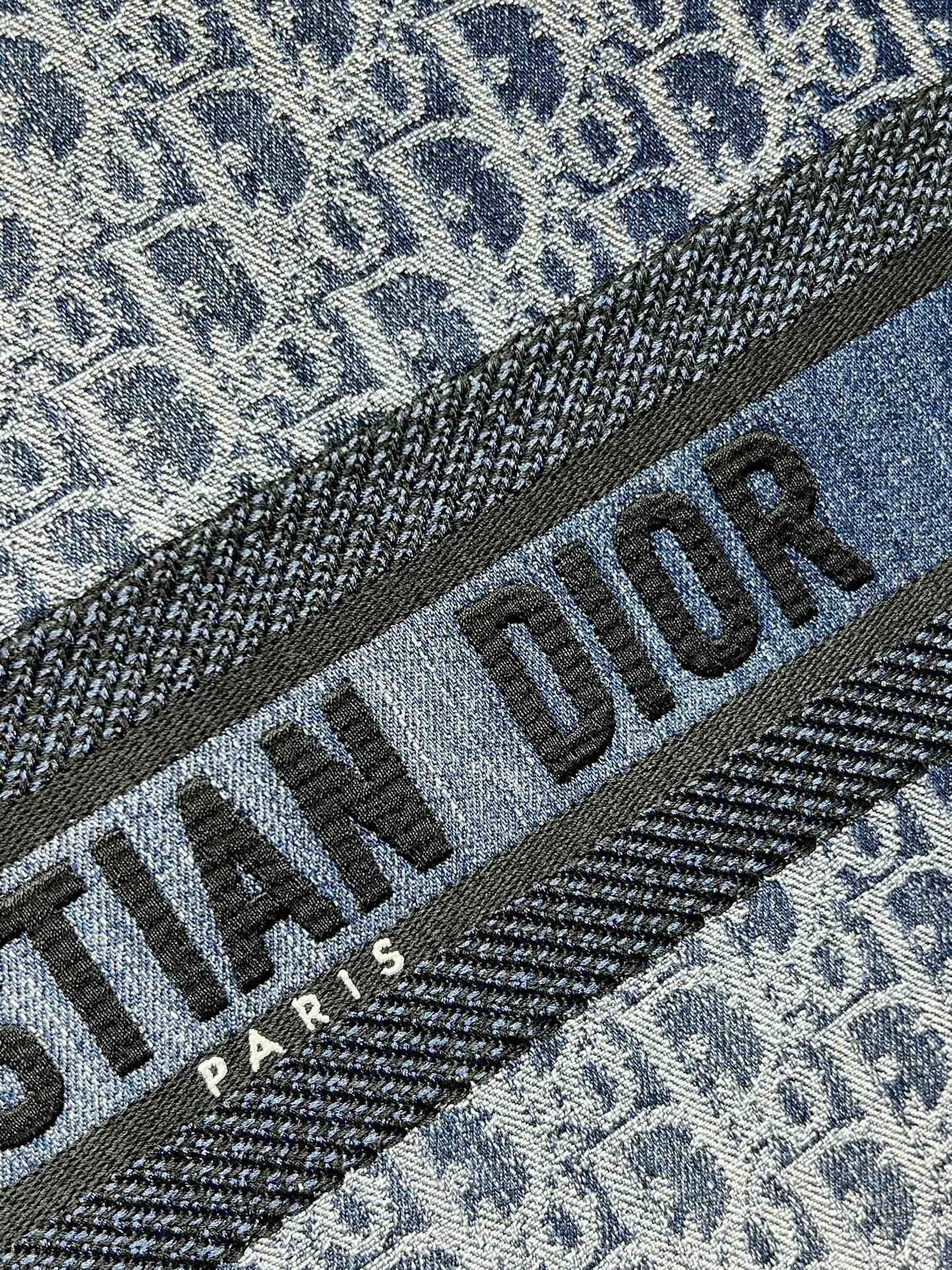 Bagsaaa Large D10r Book Tote Blue Denim D10r Oblique Jacquard - 42 x 35 x 18.5 cm