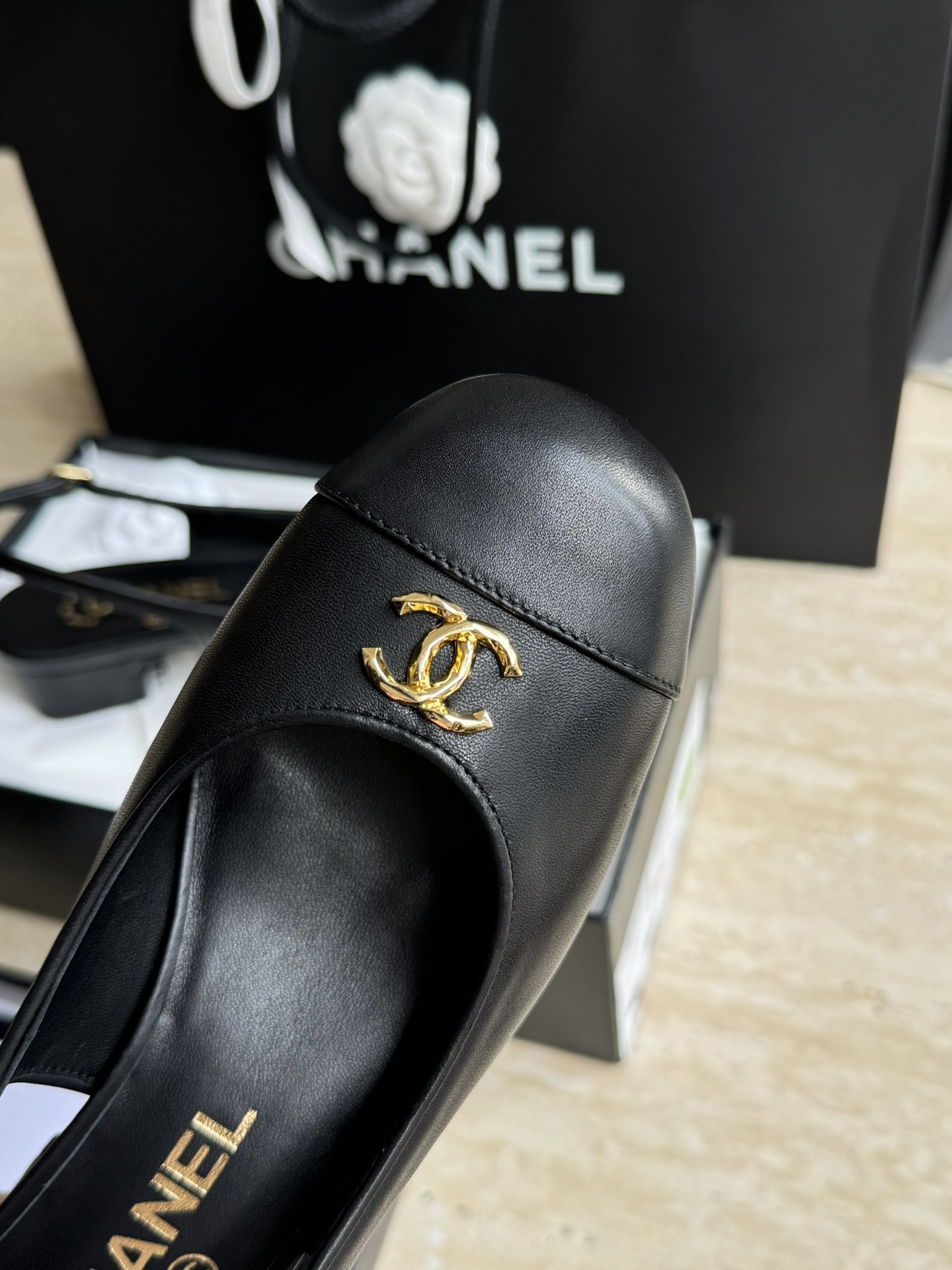 Bagsaaa Ch**el Slingbacks Calfskin Black G45768