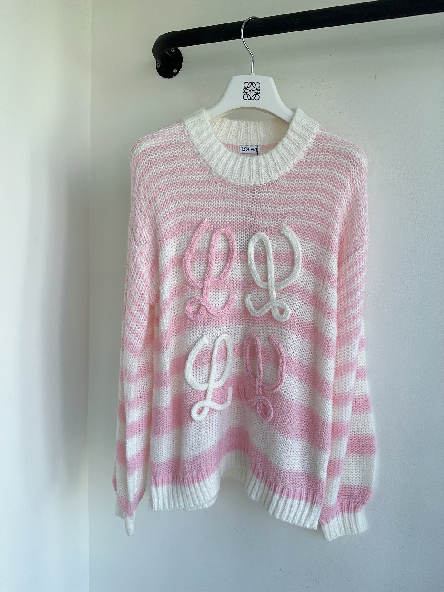 Bagsaaa L0ew* Anagram Sweater In Mohair White & Pink