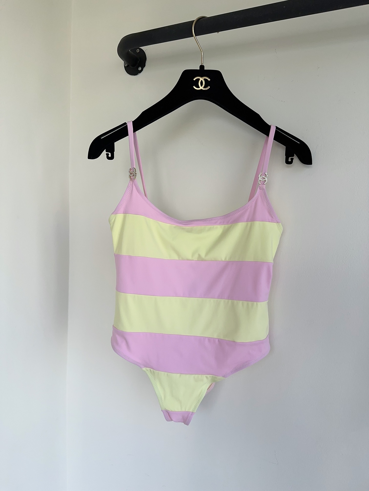 Bagsaaa Ch**el Bikini 07