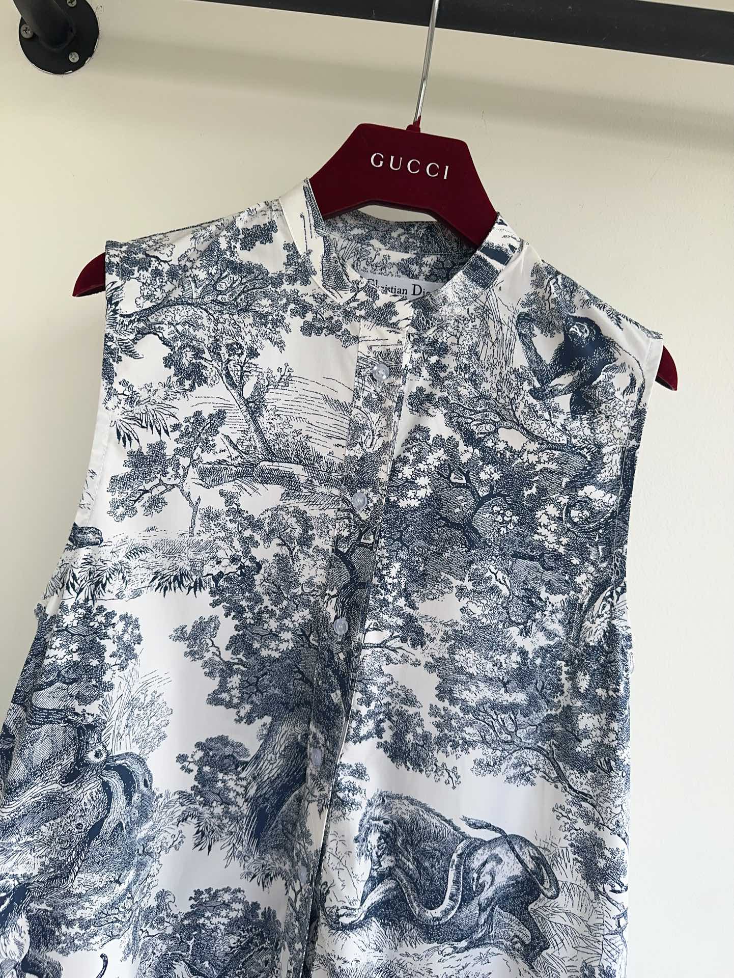 Bagsaaa D10riviera Straight Ruffled Dress White and Navy Blue Cotton and Silk Poplin with Toile de Jouy Sauvage Motif