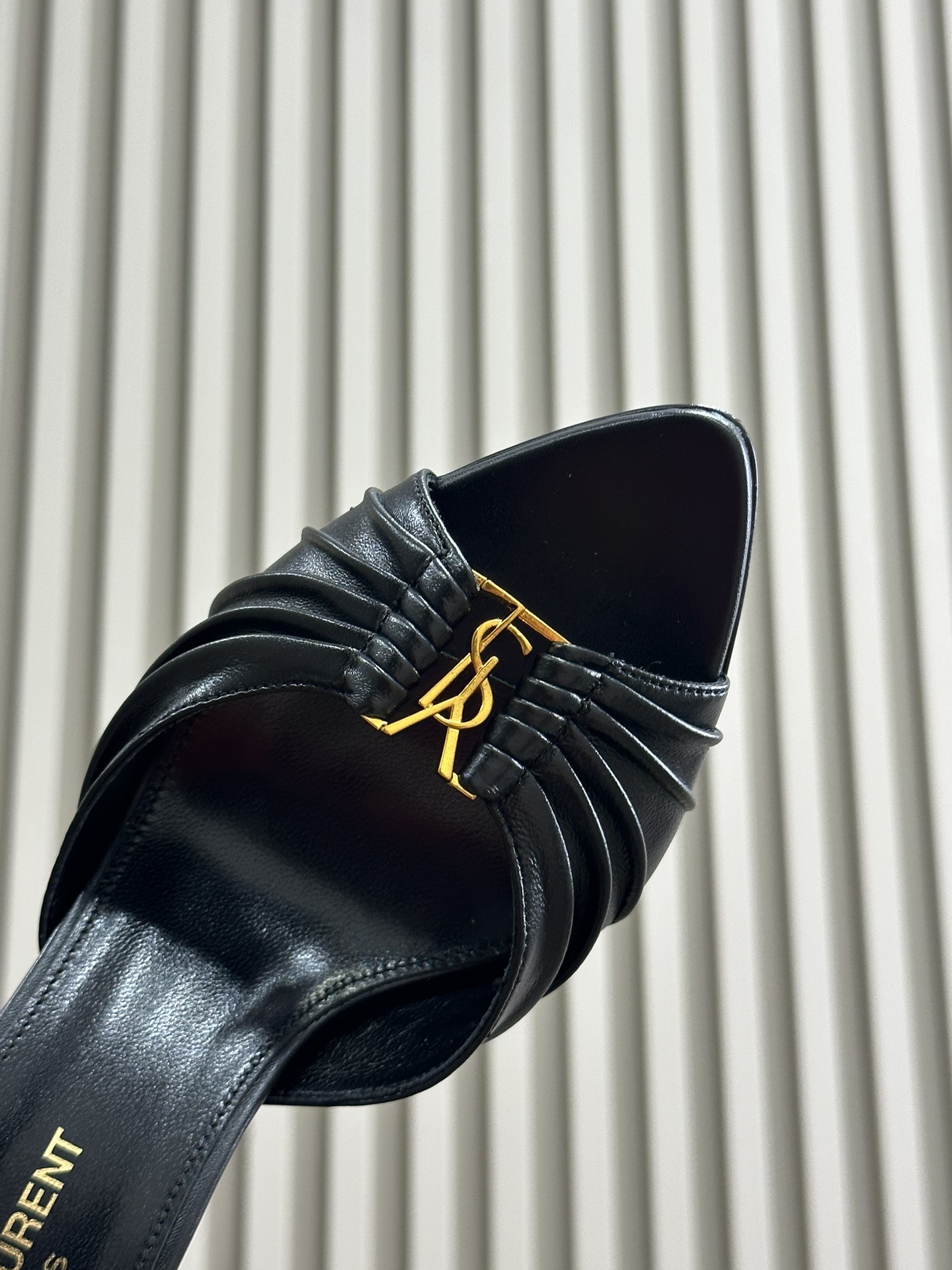 Bagsaaa Y51 Babylone Mules In Smooth Leather Black 9cm