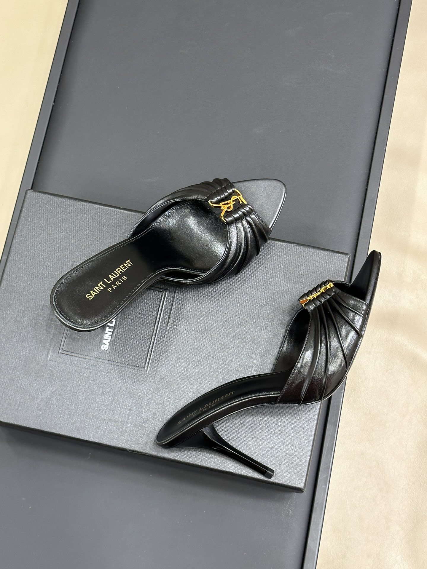 Bagsaaa Y51 Babylone Mules In Smooth Leather Black 9cm