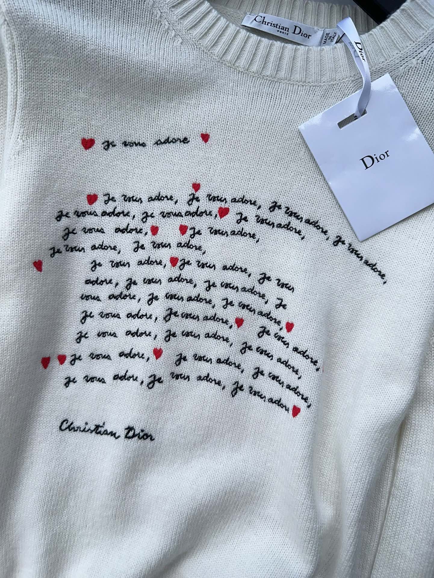 Bagsaaa D10ramour Embroidered Sweater White Cashmere Knit with Black and Red Je Vous Adore Motif