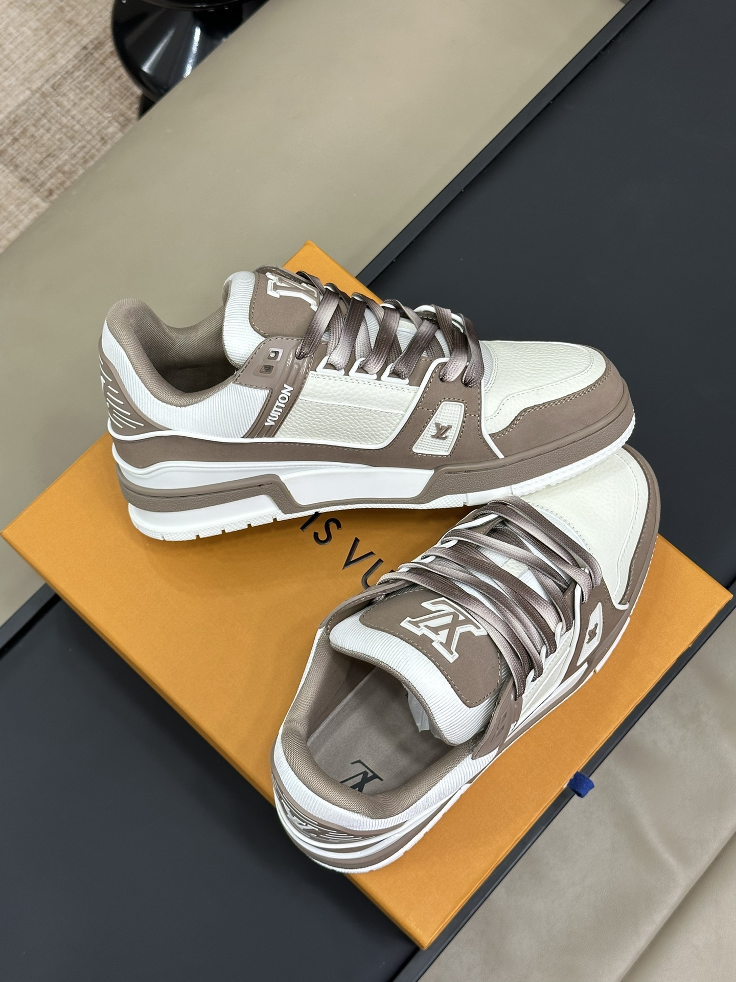 Bagsaaa LV Trainer Sneaker Taupe Gradient laces
