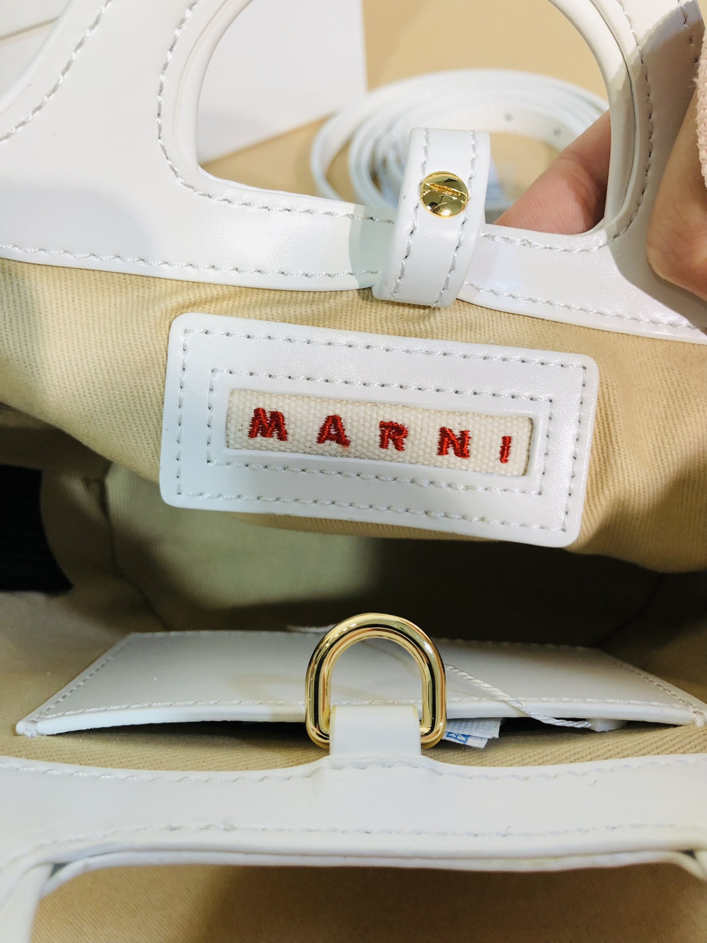 Bagsaaa Marni Tropicalia Micro Bag in white leather and raffia-effect fabric