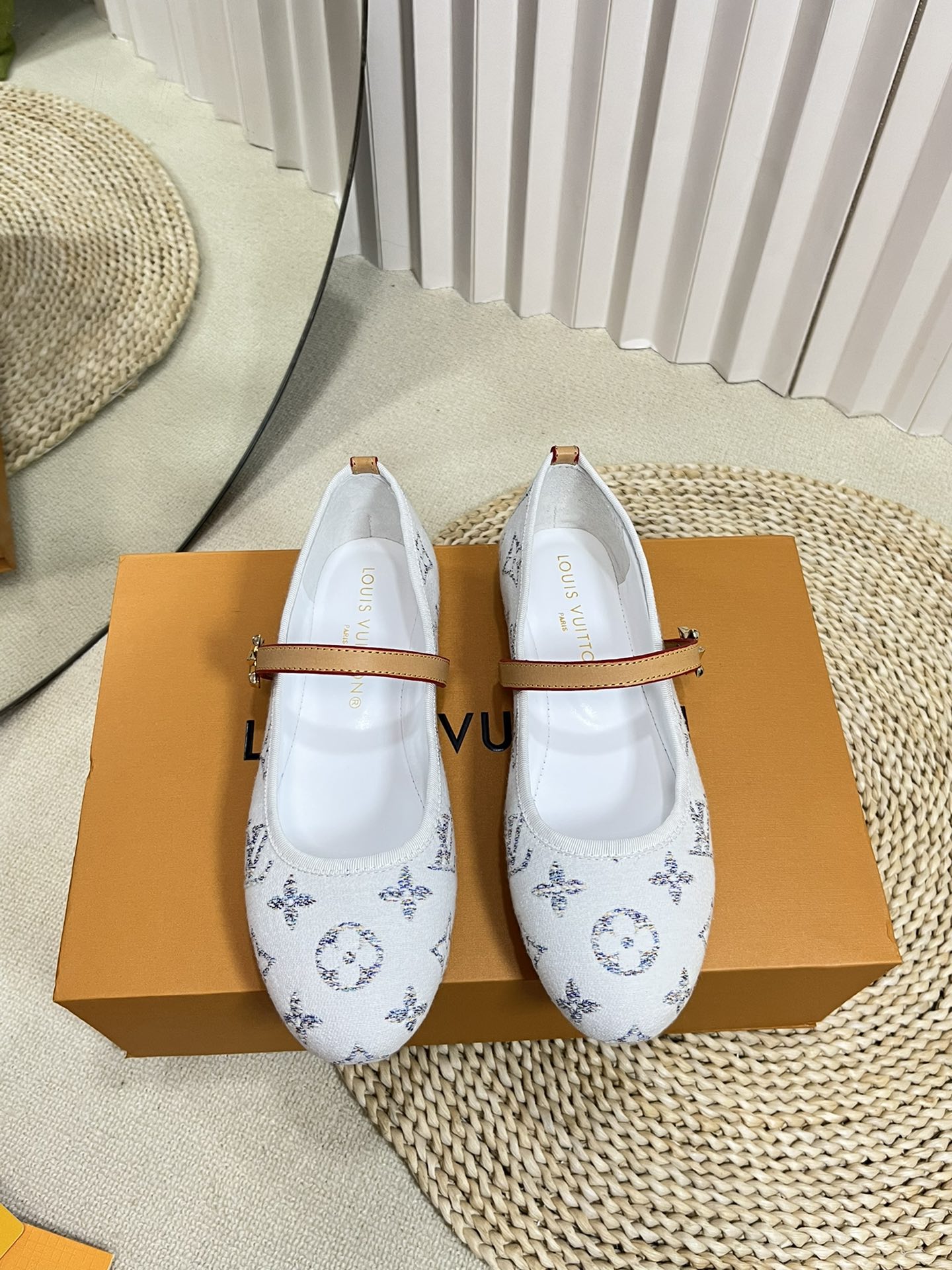 Bagsaaa L0vis Vvtt0n Romy Flat Ballerina White